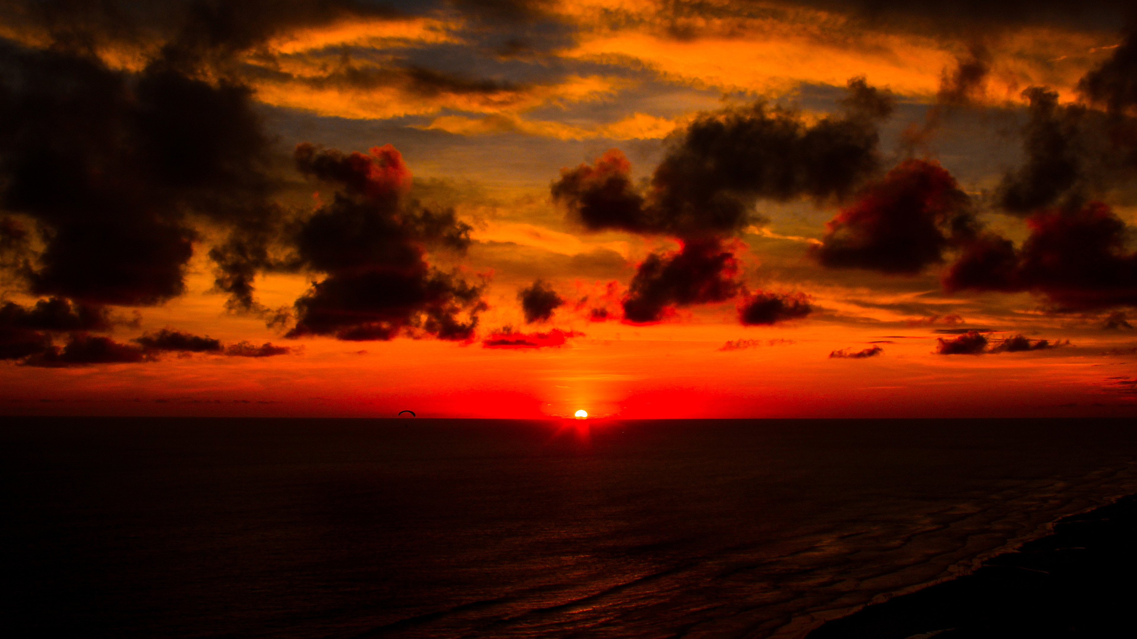 3840x2160 Deep Red Sunset Seashore 4k