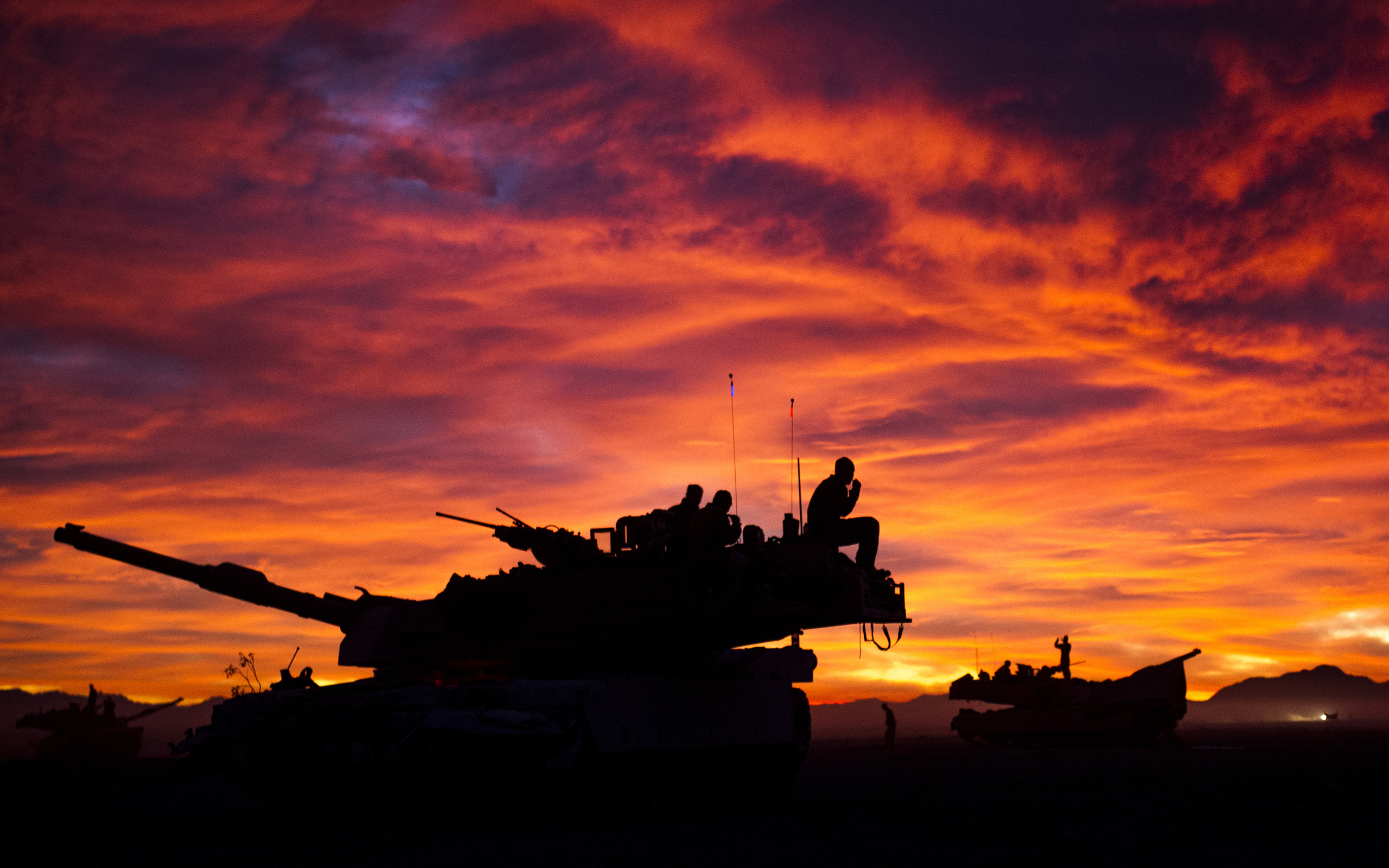 2560x1600 M1A1 Abrams Tank Military Sunrise Tanks United States Marine Corps ...