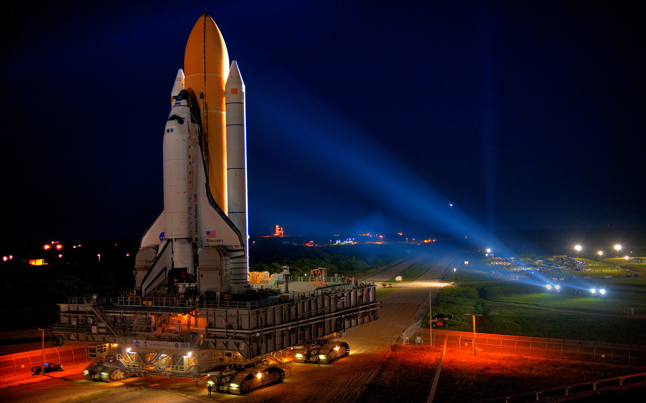 2200x1375 Just a few NASA/Space Shuttle wallpapers I like.
