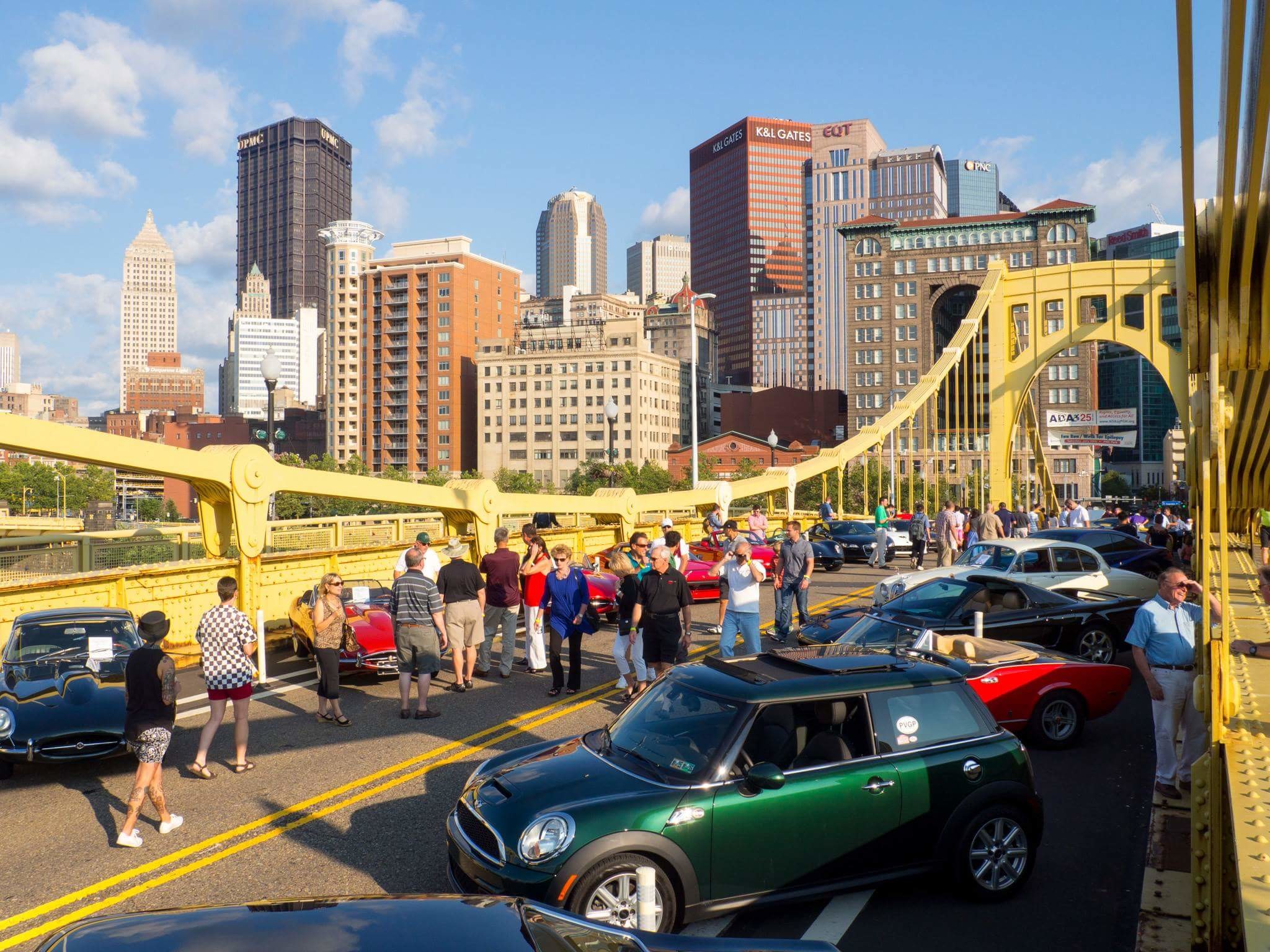 2048x1536 Pittsburgh Vintage Grand Prix on the Roberto Clemente Bridge. (Foo Conner |  Jekko)