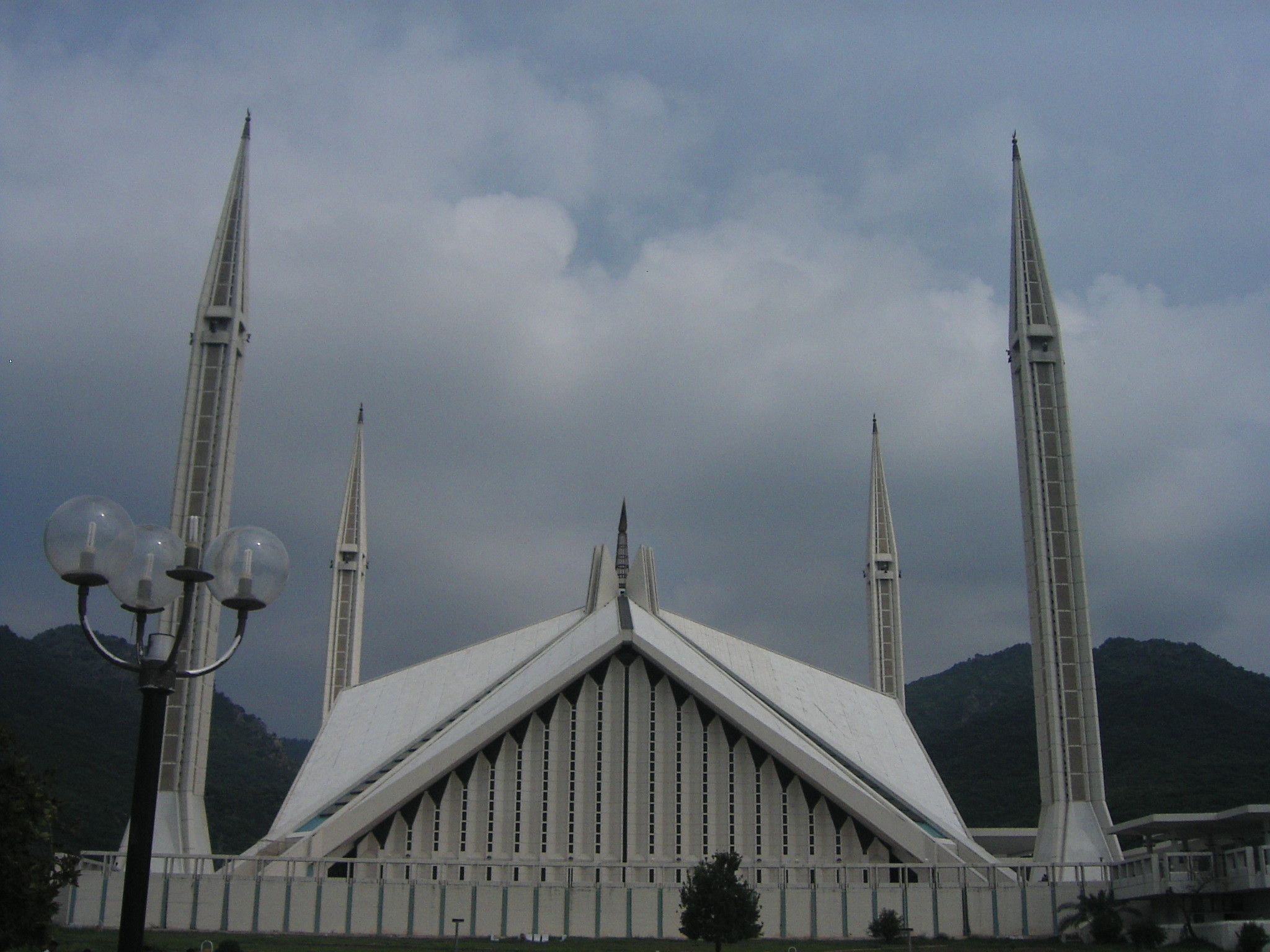 2048x1536 IslamabadâââThe Beautifulâ¥ images Faisal Masjid With A Cloudy Background HD  wallpaper and background photos