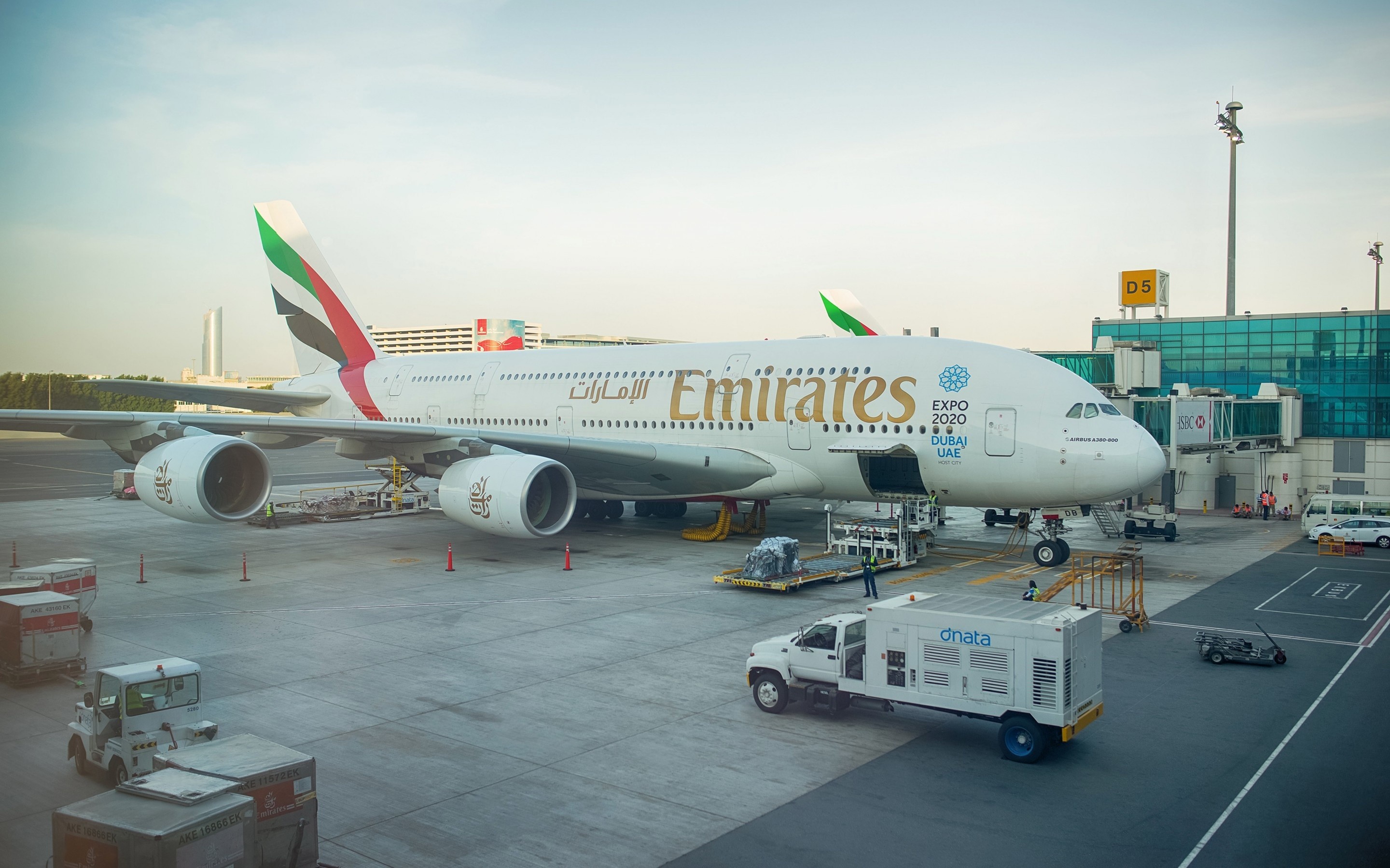 2880x1800 aircraft, airliner, Airbus, Airbus A380-800, Emirates, UAE, Dubai