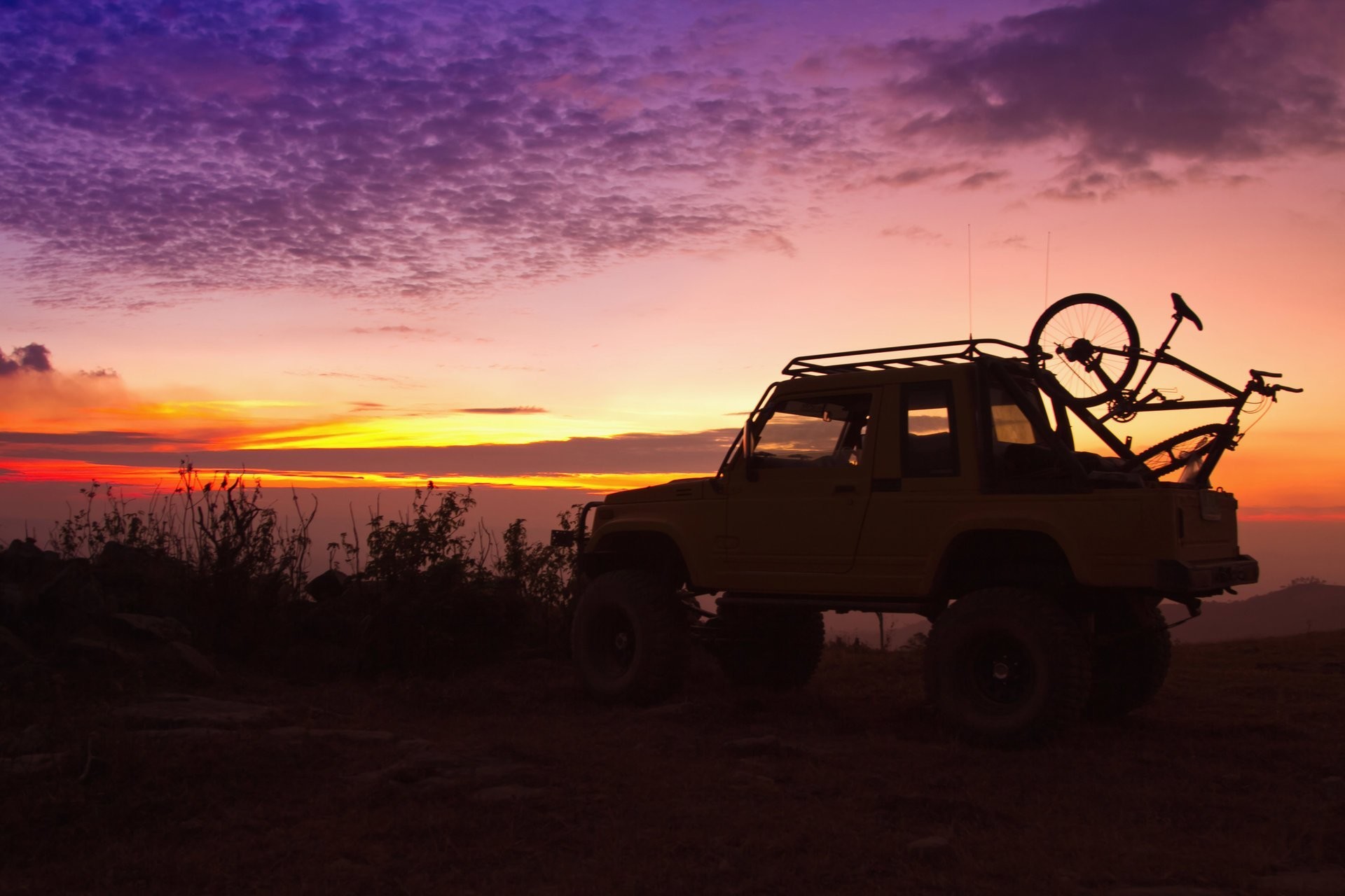 1920x1280 silhouette jeep jeep suv jeeping trunk fixed bike bike nature night sunset  parking travel nice background