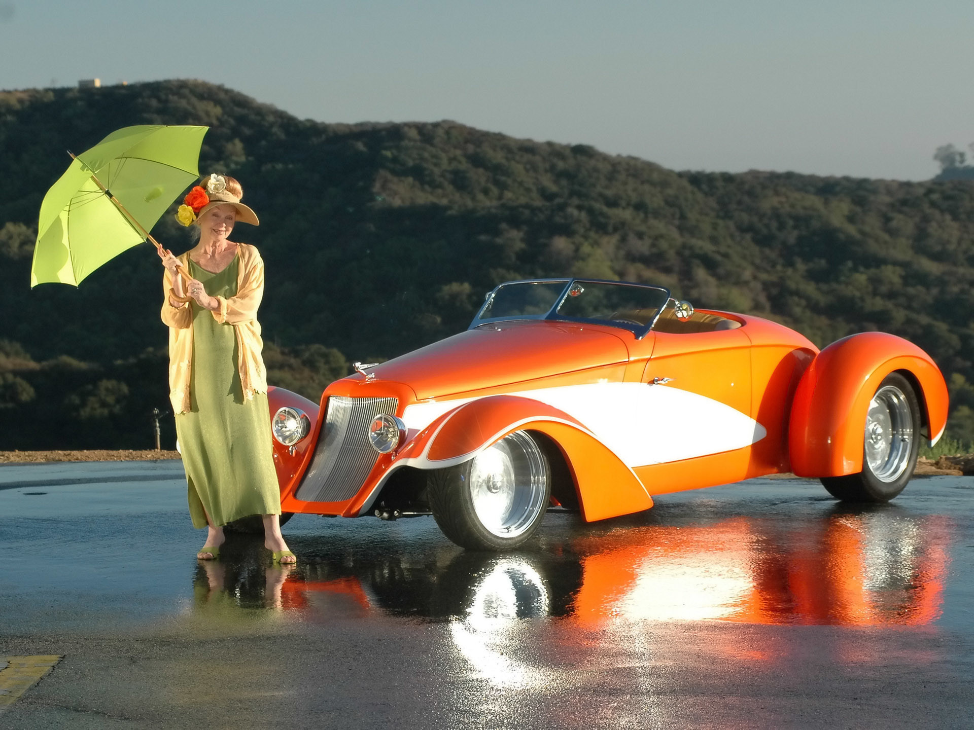 1920x1440 Deco Rides Boattail Speedster by Chip Foose - Woman with Umbrella -   Wallpaper