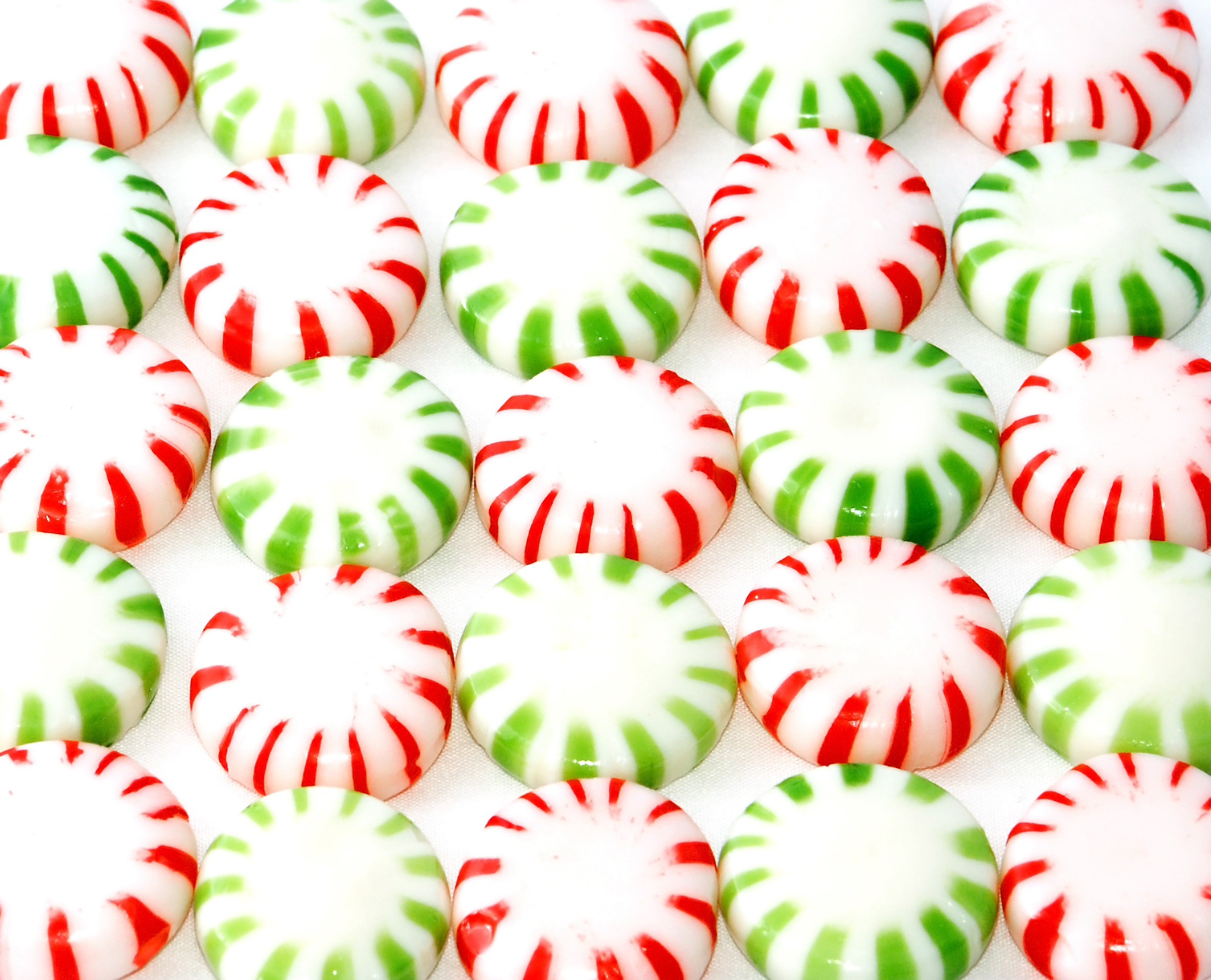 2364x1912 Christmas candy, Season, Seasonal, Shape, Stripe, HQ Photo