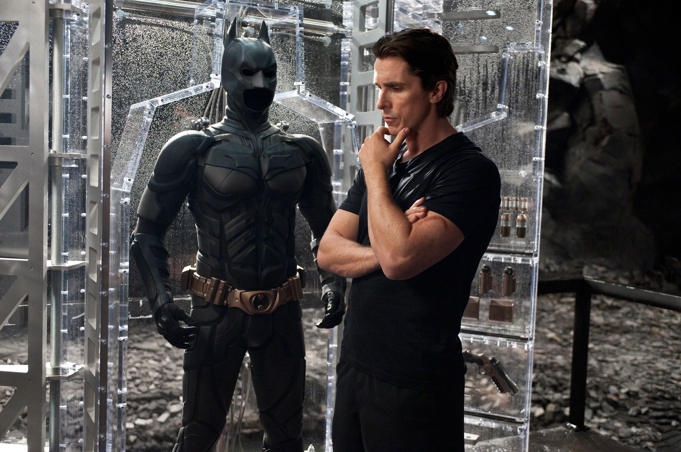 2308x1535 Christian Bale Batman Suit