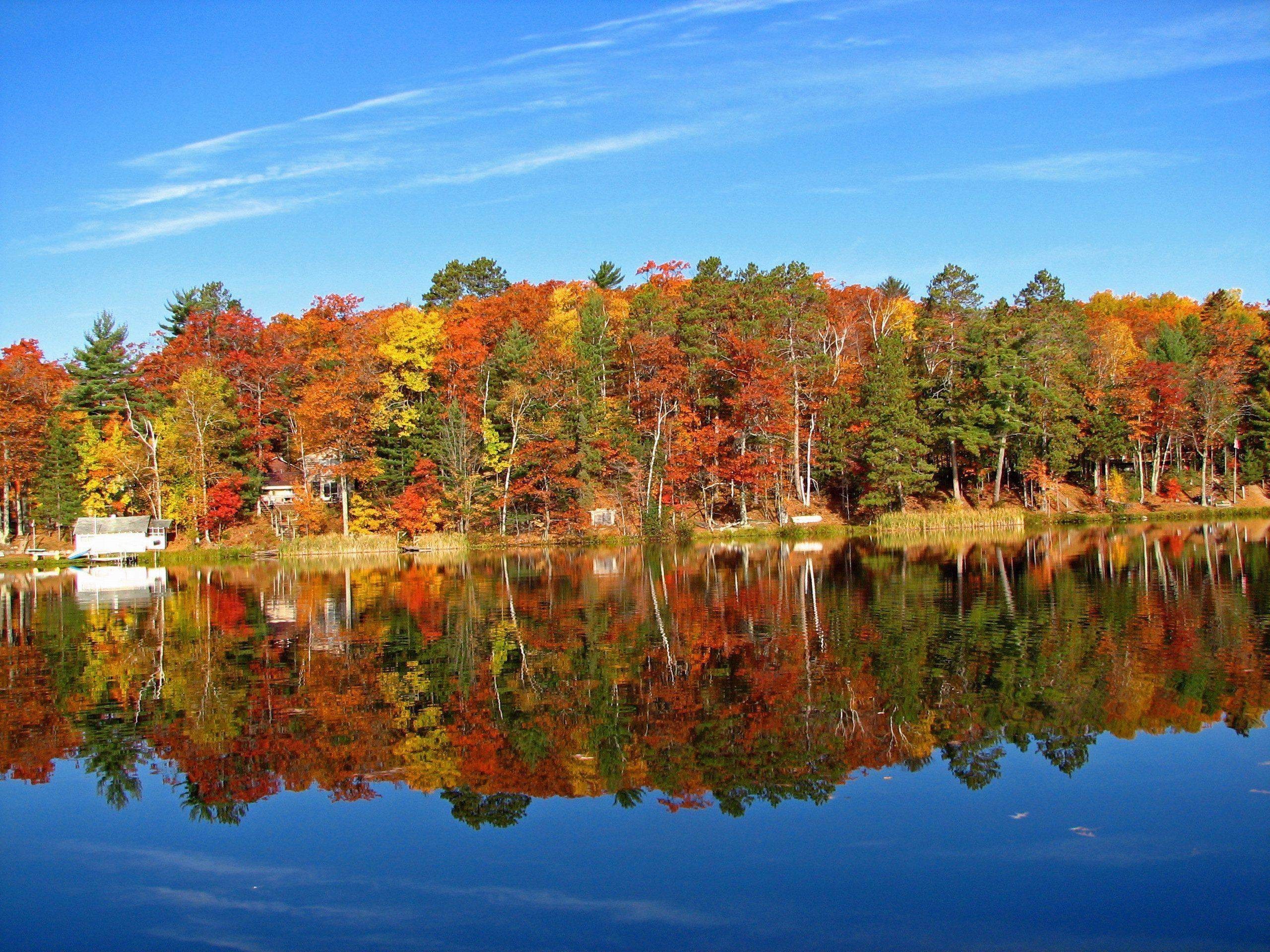 2560x1920 Fall Colors Bass Lake, Washington, Wisconsin, United States .