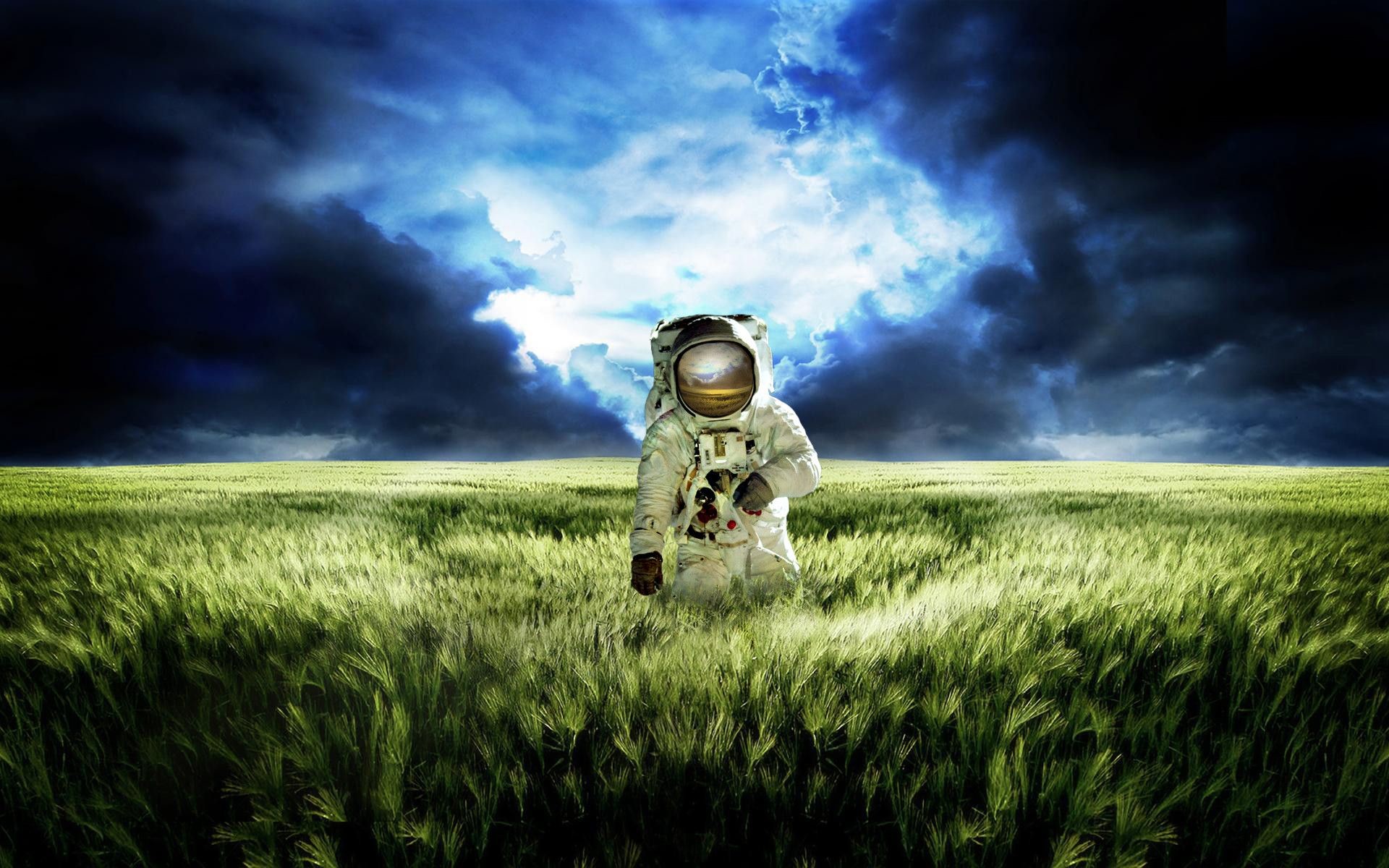 1920x1200 Green Astronaut Space Wallpapers