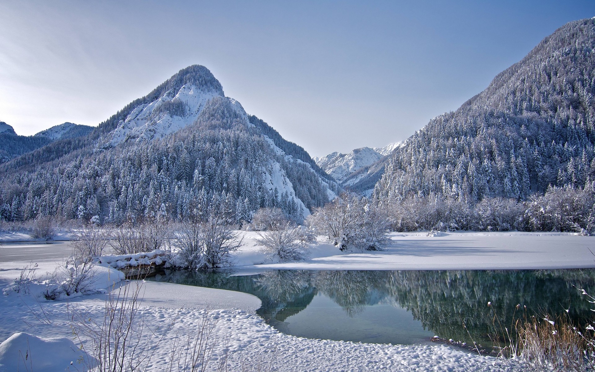 1920x1200  Wallpaper mountains, trees, frozen lake, winter landscape