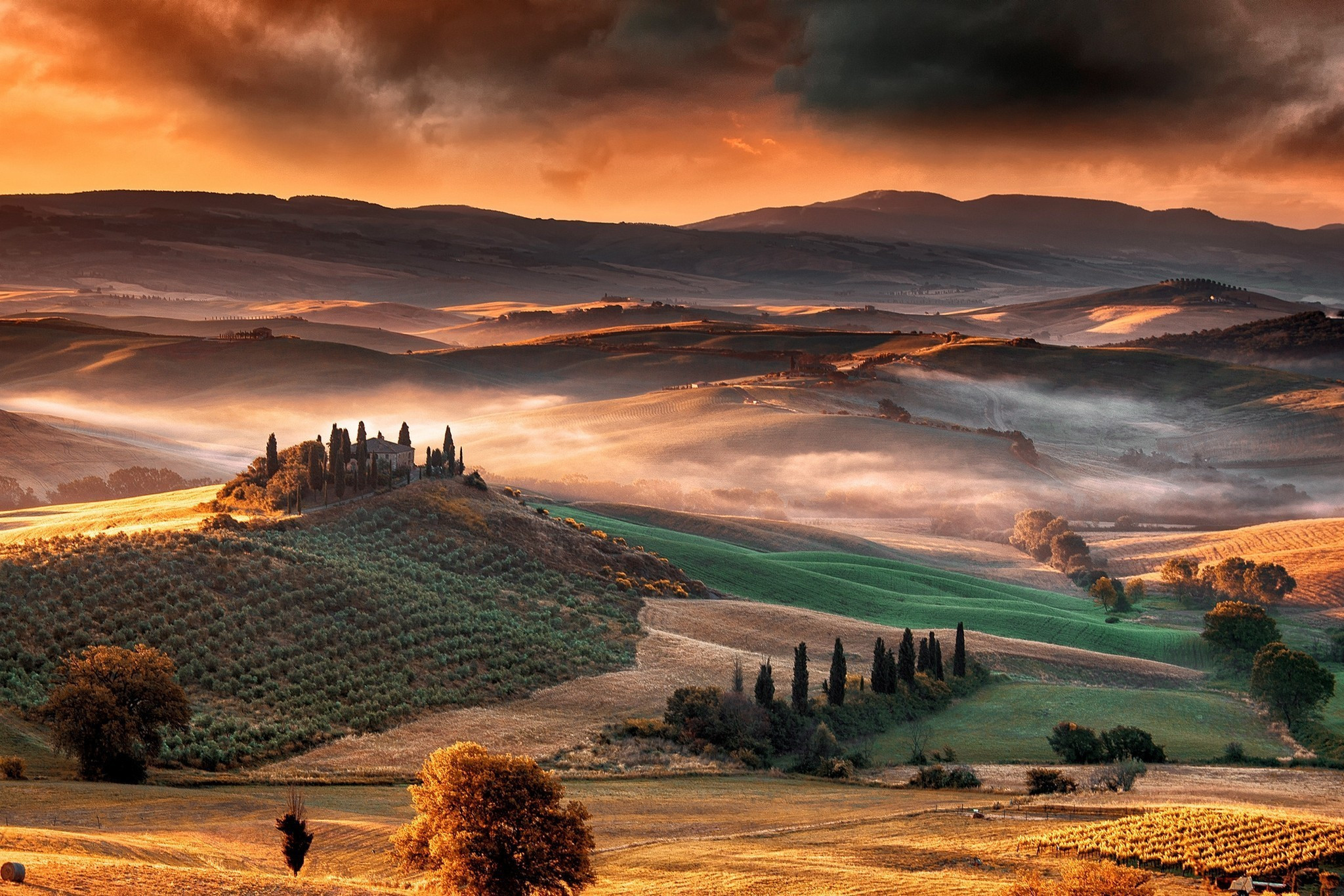 2048x1366 Italy Scenery Wallpaper Beautiful Nature Landscape Mist Sunrise Mountain  Valley