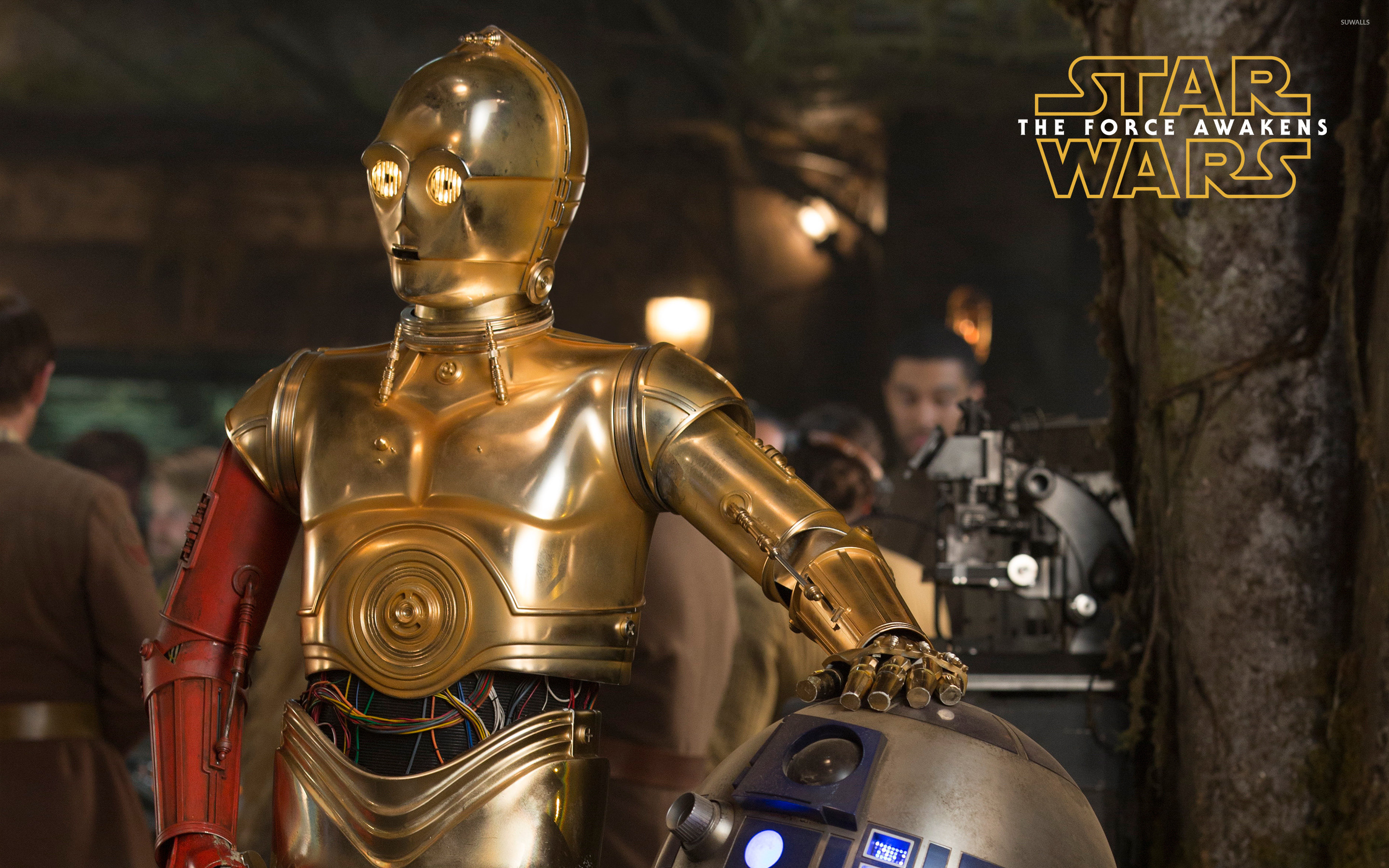 2880x1800 C-3PO in Star Wars: The Force Awakens wallpaper