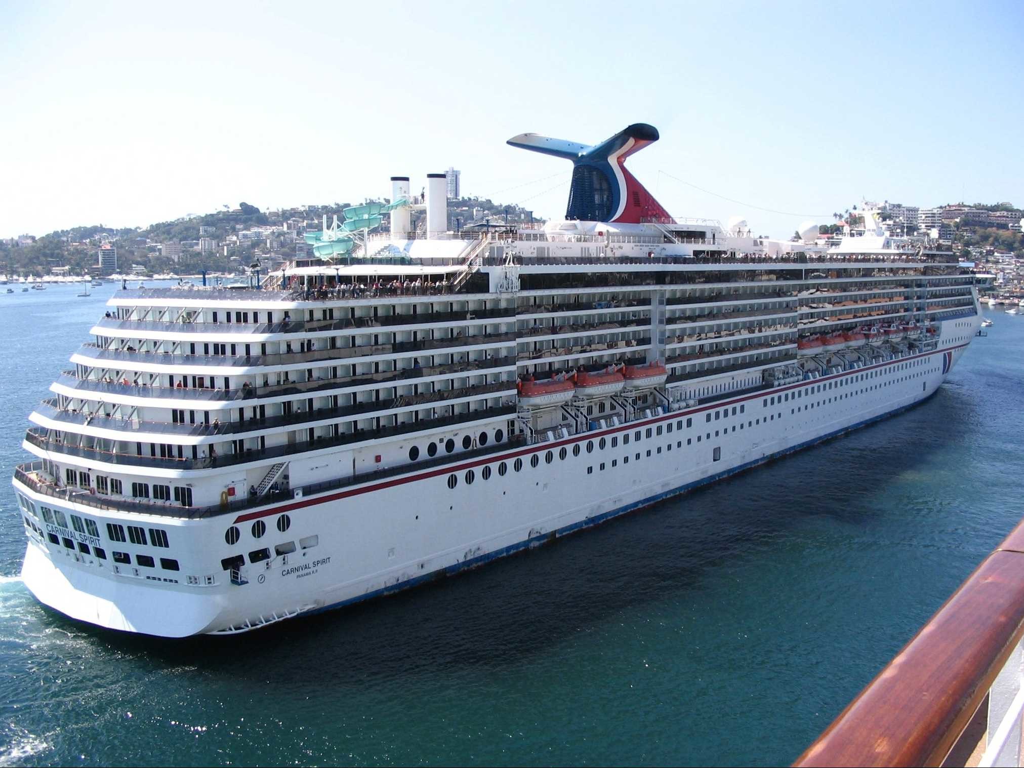 2023x1517 wallpapers 18 carnival cruise ship docked wallpaper