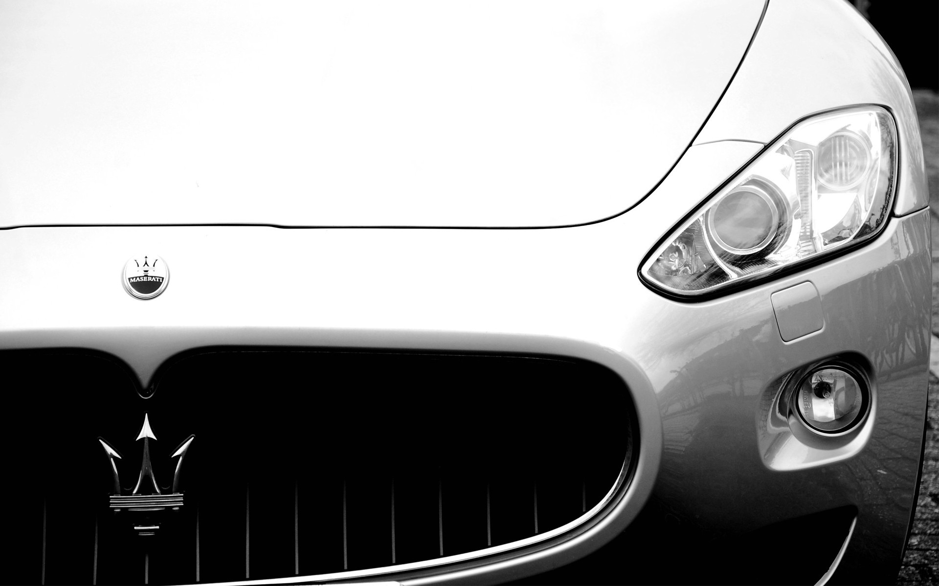 1920x1200 Maserati Grill Section wallpapers and stock photos