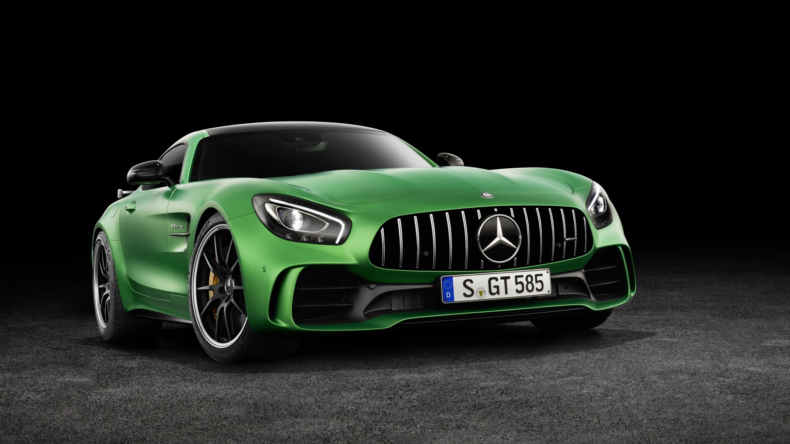 2560x1440 Automotive / Cars / Mercedes-AMG GT R Wallpaper