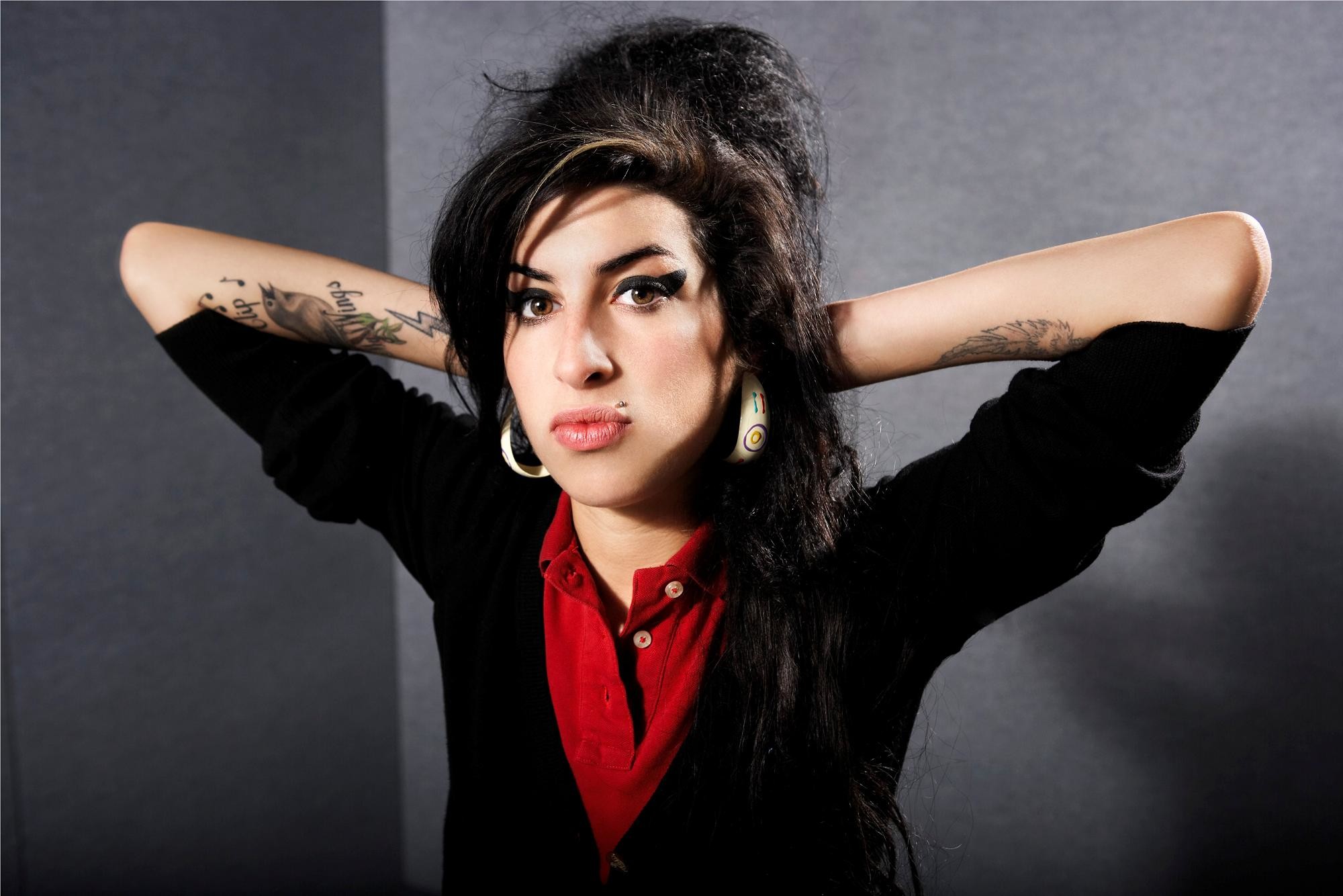 2000x1334 Amy Winehouse joven - Buscar con Google