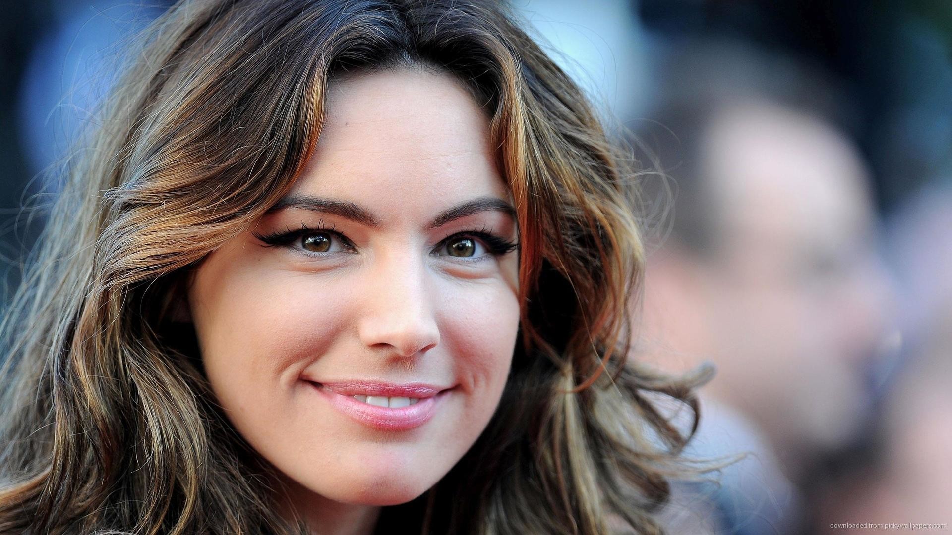 1920x1080 Kelly Brook Smile Widescreen Wallpaper picture
