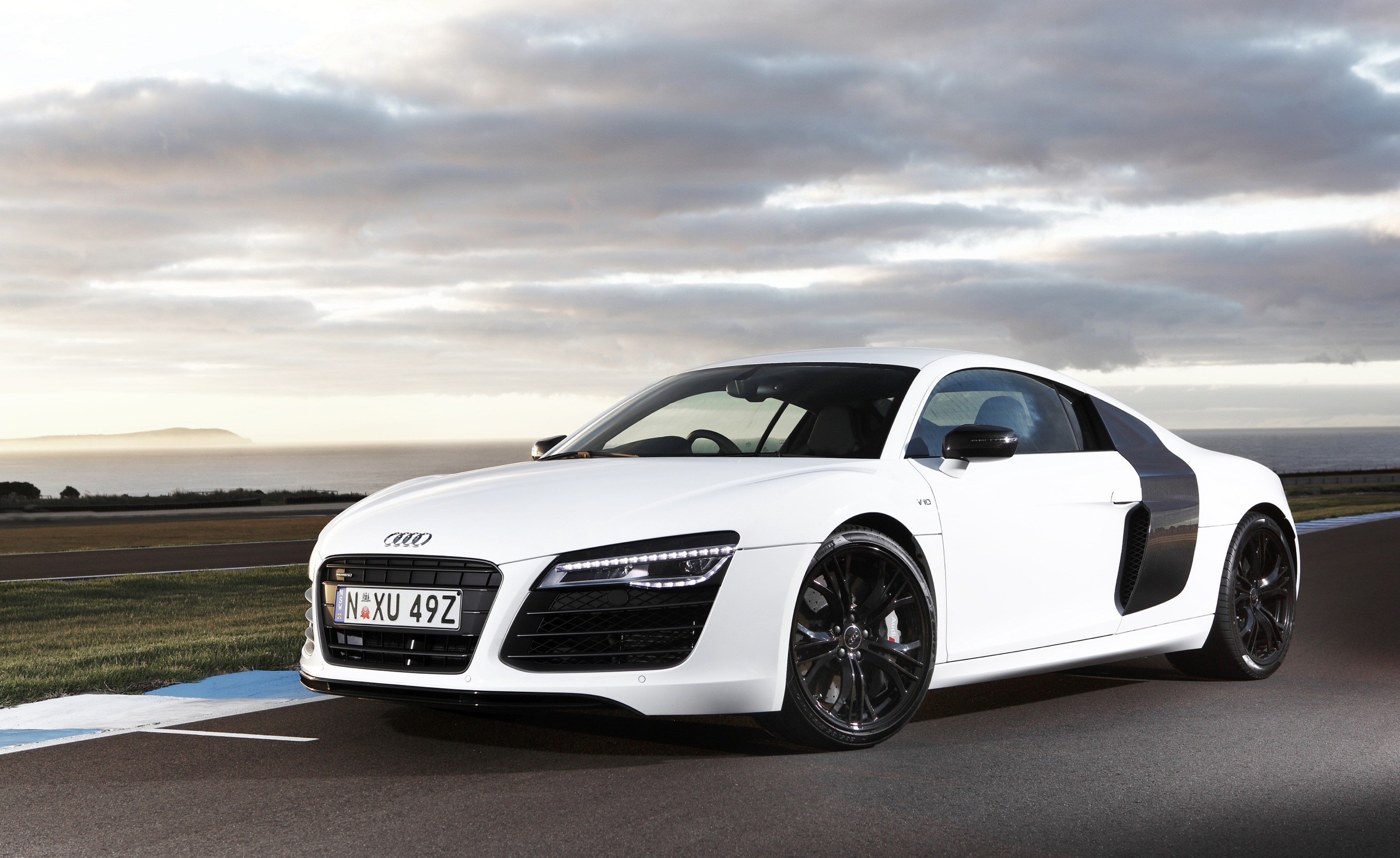 2400x1472 white audi r8 wallpapers hd - http://69hdwallpapers.com/white-