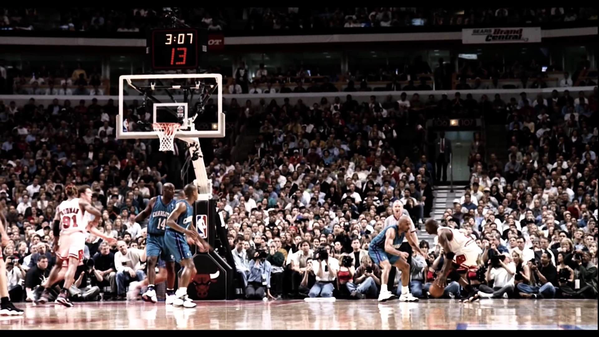 1920x1080 Michael Jordan crossover and jumpshot on Del Curry (HD, 1080p)