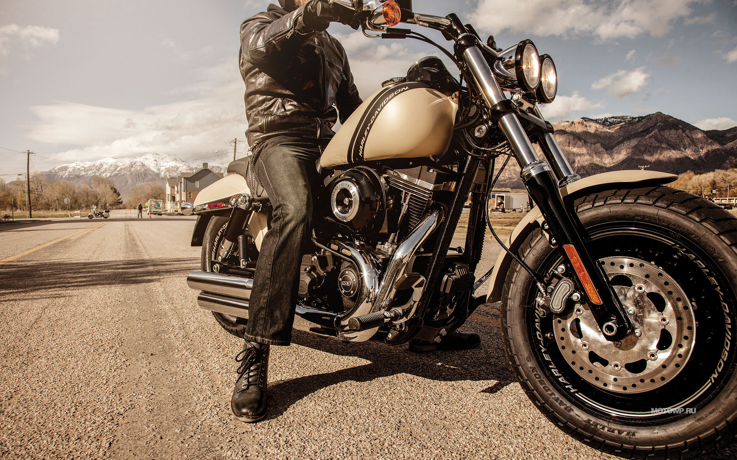 2560x1600 Motorcycling, Motorcycle, Bobber, Custom Motorcycle, Harley-Davidson Dyna  Wallpaper in 