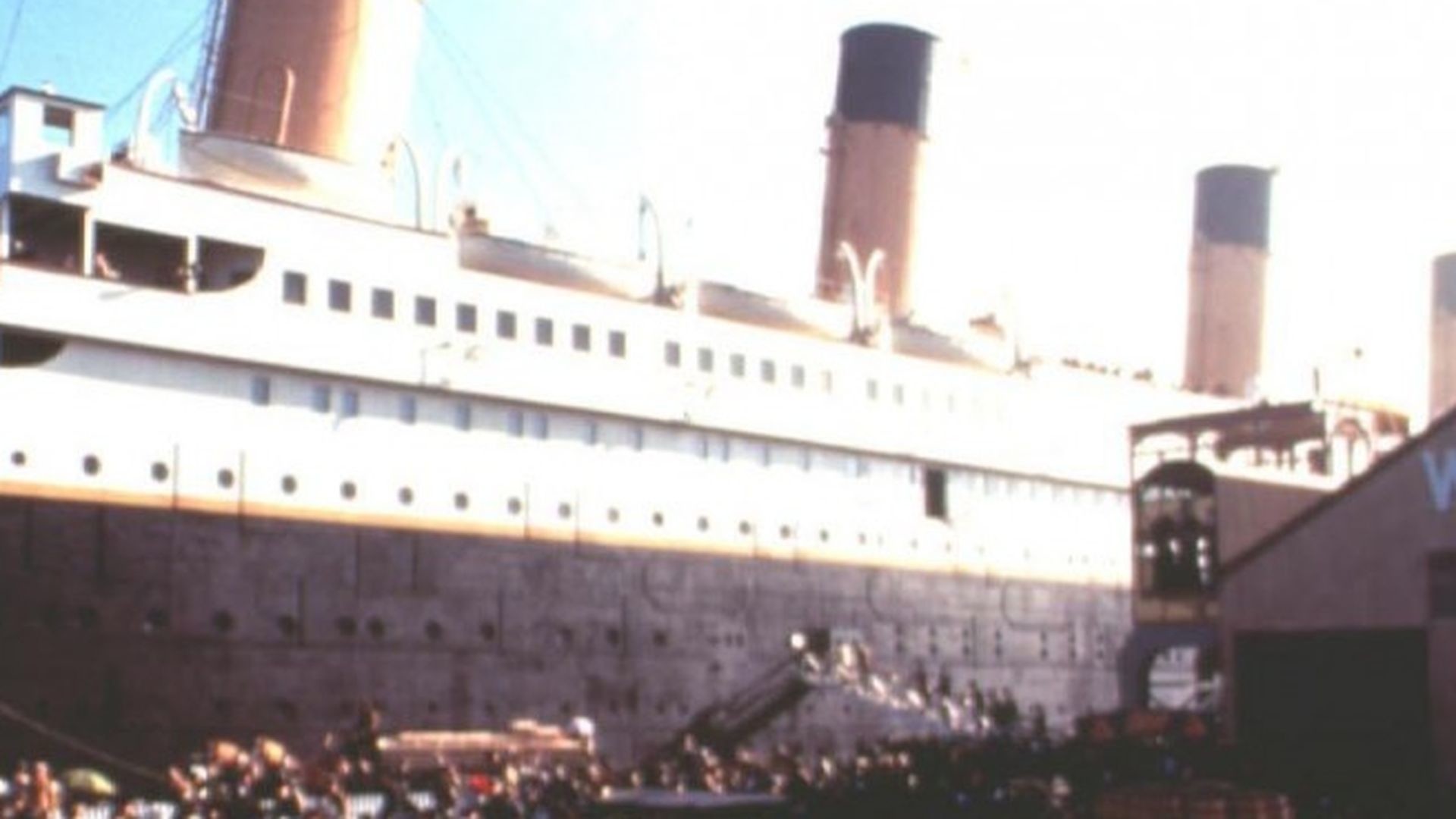 1920x1080 Kate Winslets "Titanic"-Reue: Jack hÃ¤tte auf die TÃ¼r gepasst | Promiflash.de