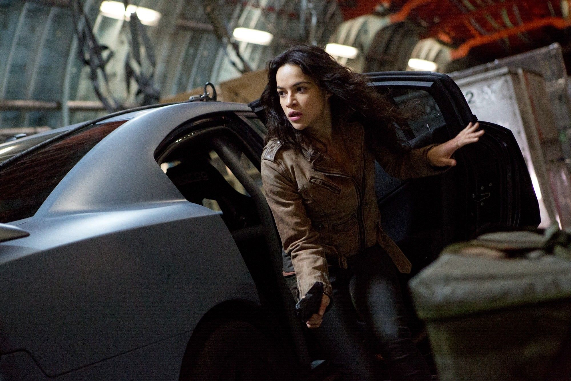 2000x1333 Michelle Rodriguez Fast And Furious Car