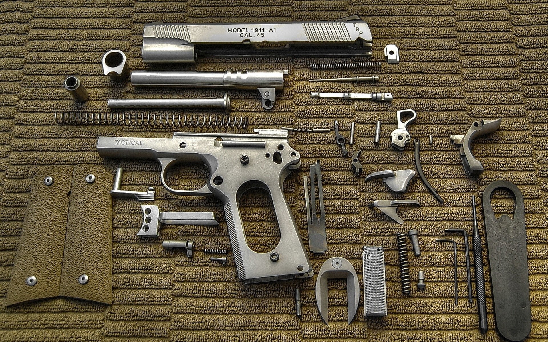 1920x1200 Weapons - Colt 1911 Wallpaper