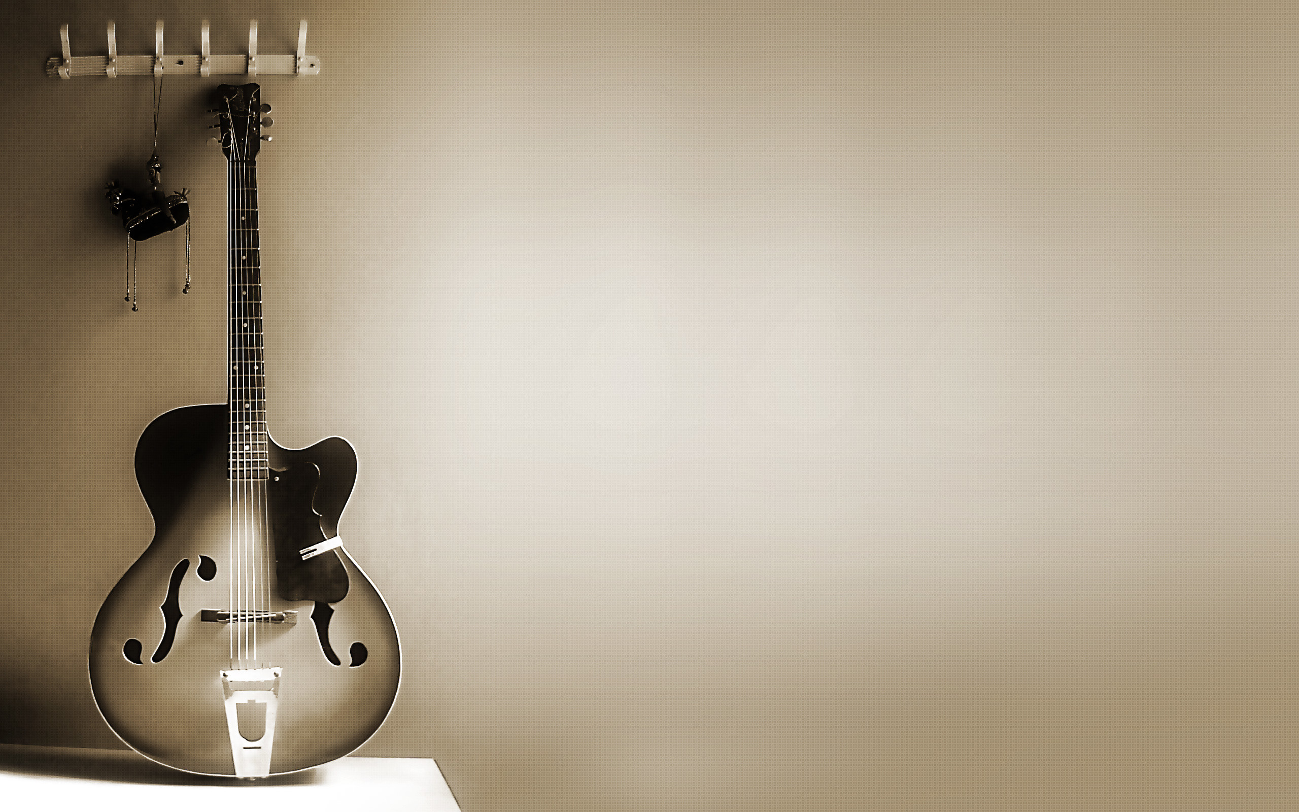 2560x1600 RMD:18 HD Acoustic Guitar Wallpapers