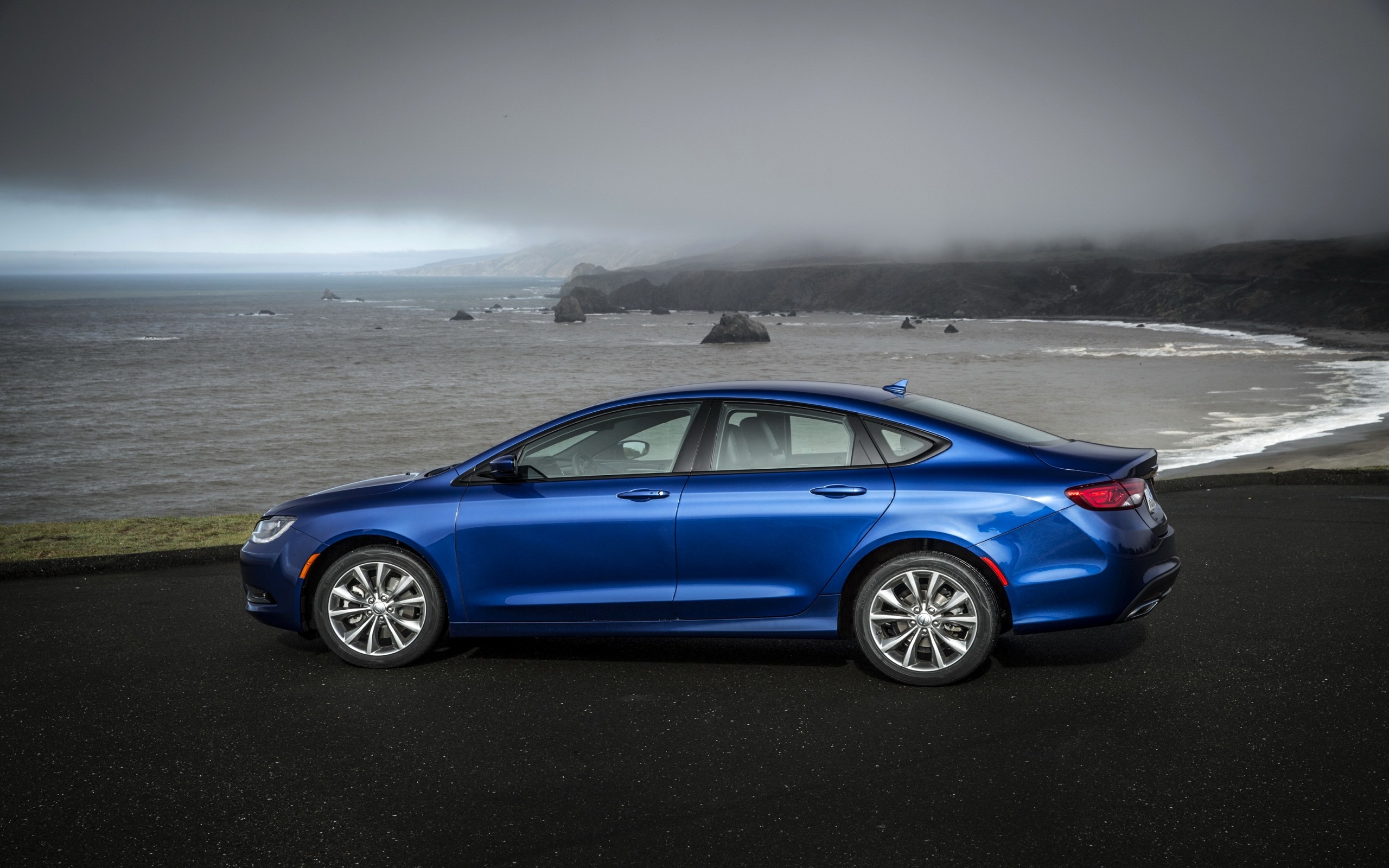 2560x1600 Chrysler 2015 200S Light Blue Metallic Car