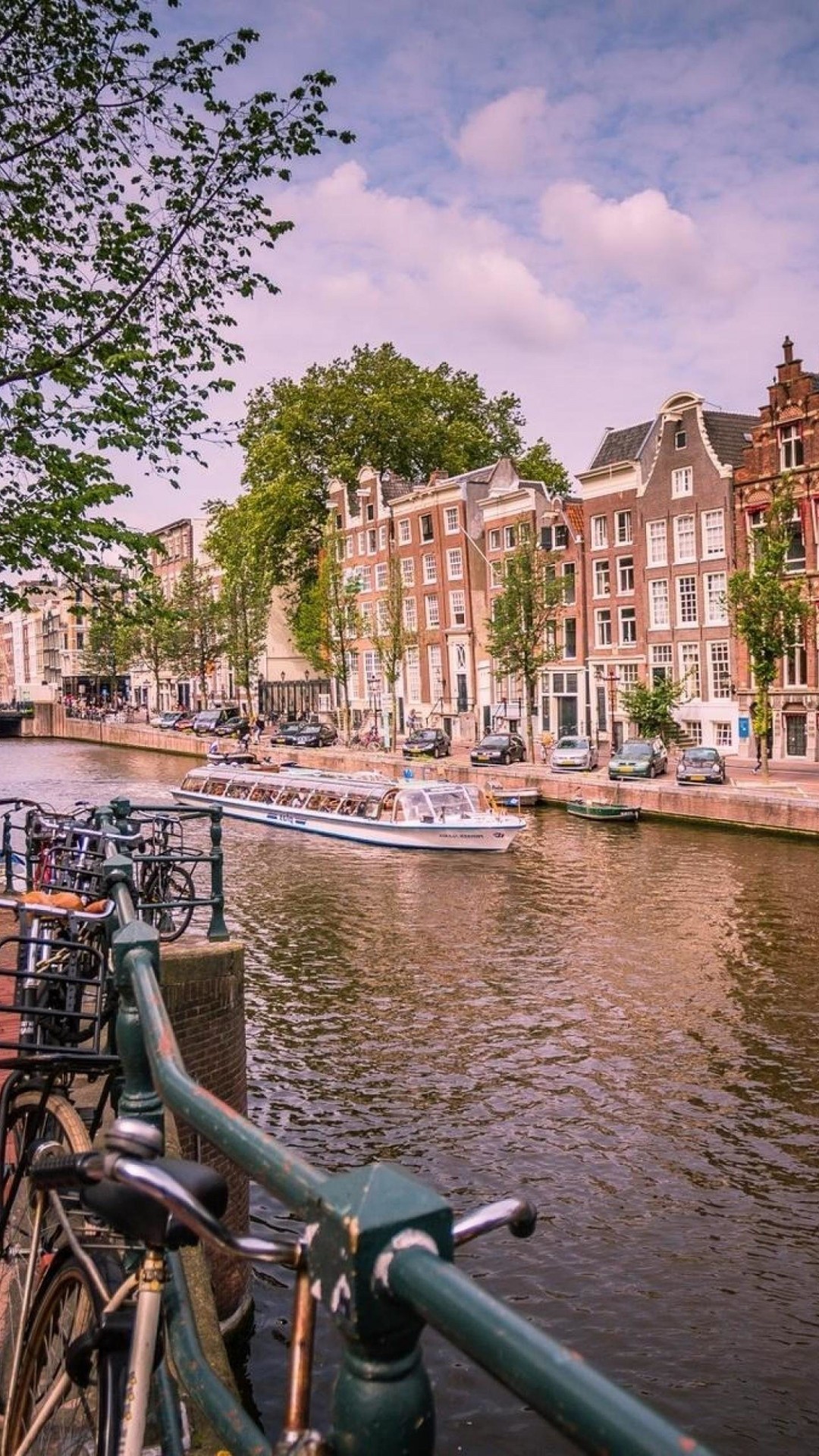 1080x1920 Amsterdam canal