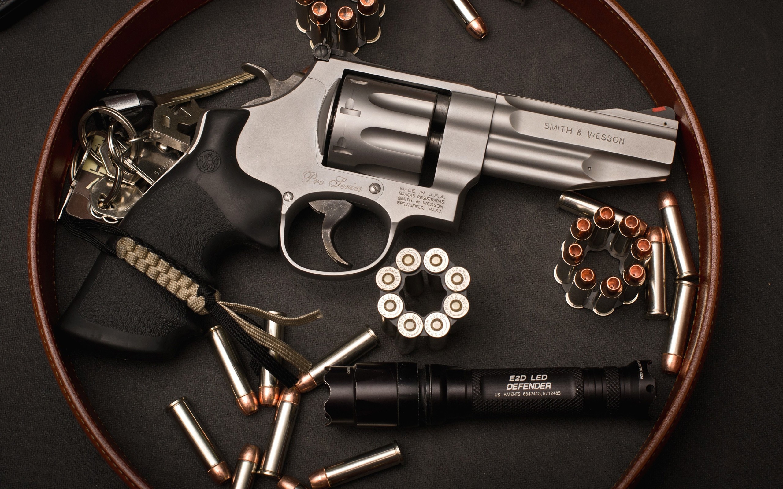 2560x1600 32 Smith & Wesson Revolver HD Wallpapers