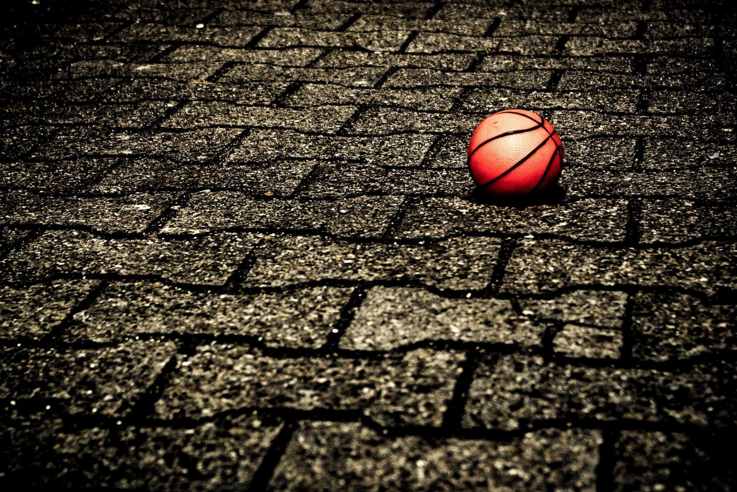 2482x1657 Hd Basket Ball Image