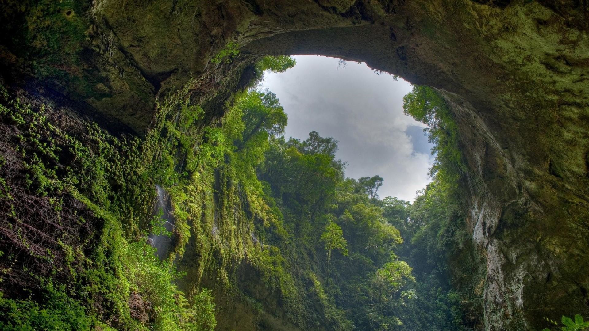 1920x1080 Cave in El Yunque National Forest wallpaper