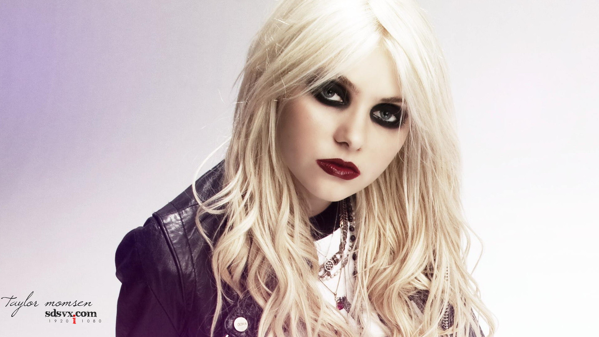 1920x1080 Related wallpapers from Taylor Momsen Grinch and Now