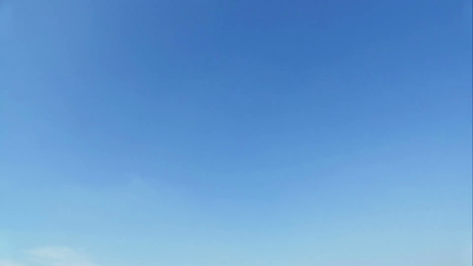 1920x1080 Time lapse moving cloud on blue sky background