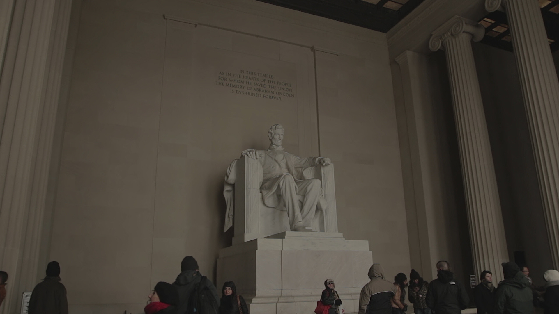 1920x1080 The statue of Abraham Lincoln in the Lincoln Memorial, Washington DC