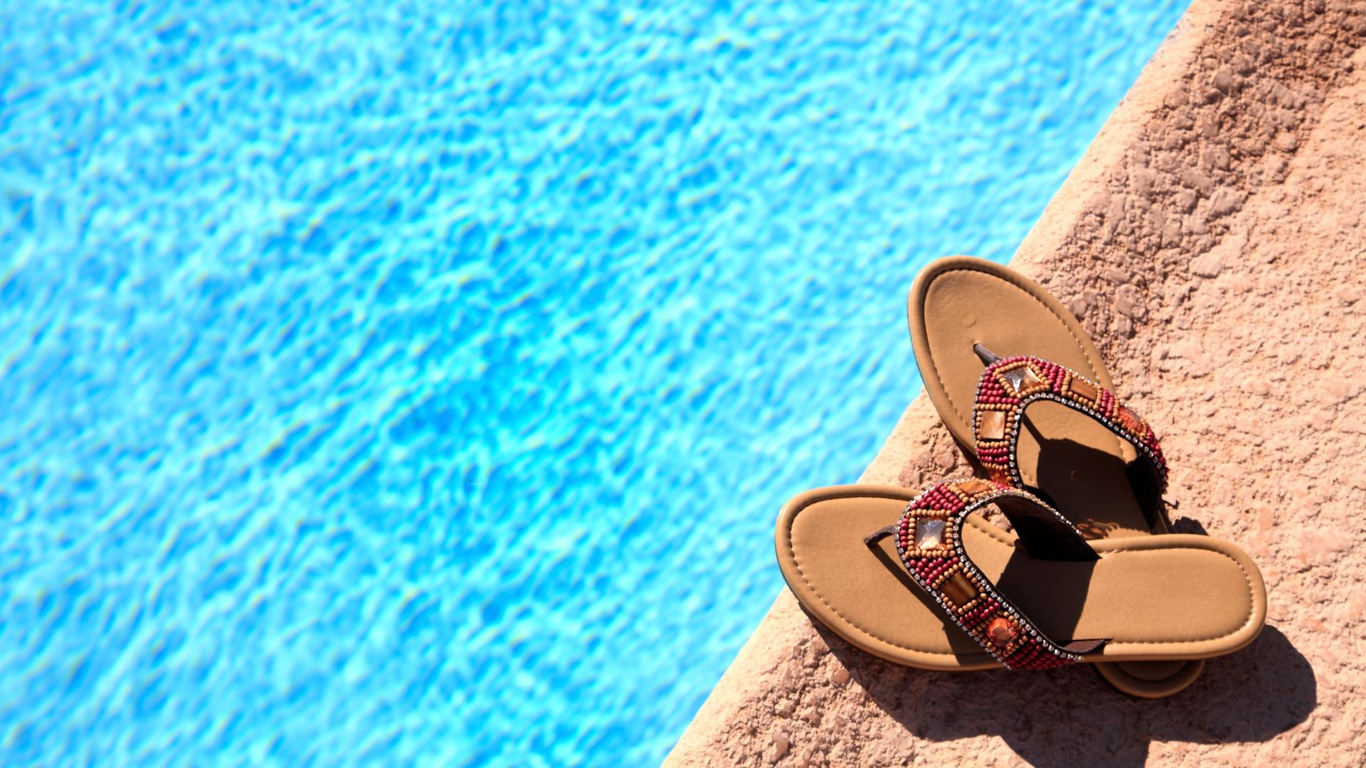 1920x1080 Your guide to fun and comfortable flip-flops