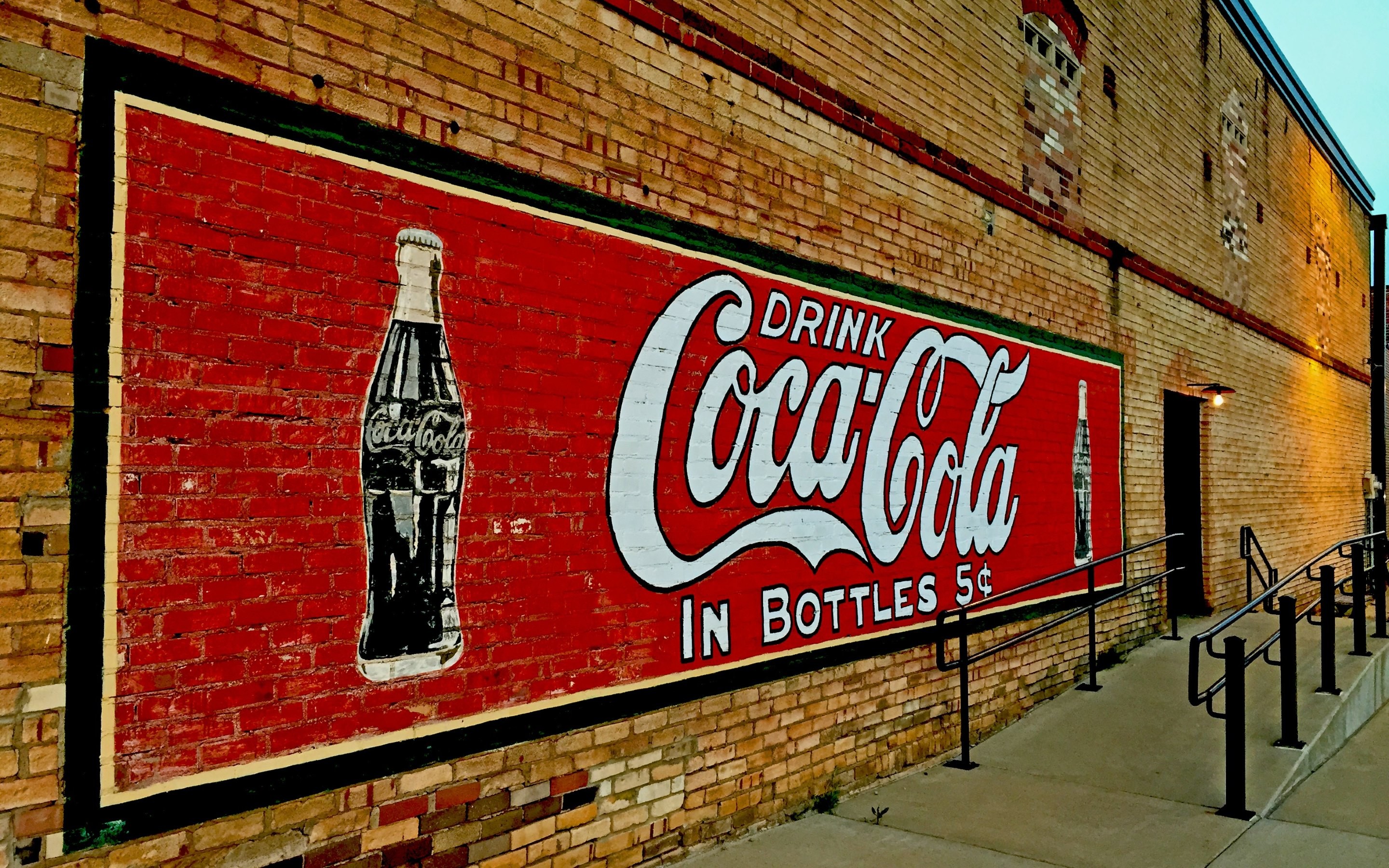 2880x1800 HD Wallpaper: Wall of Coca-Cola