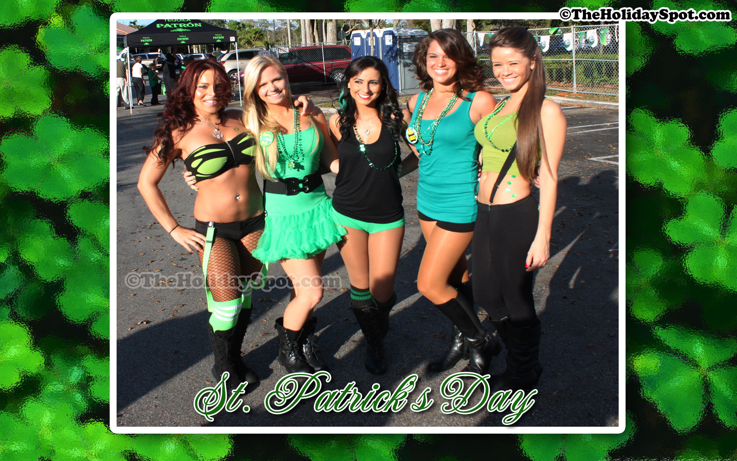 2560x1600 St. Patrick's Day wallpaper with the flavour of green with charming girls