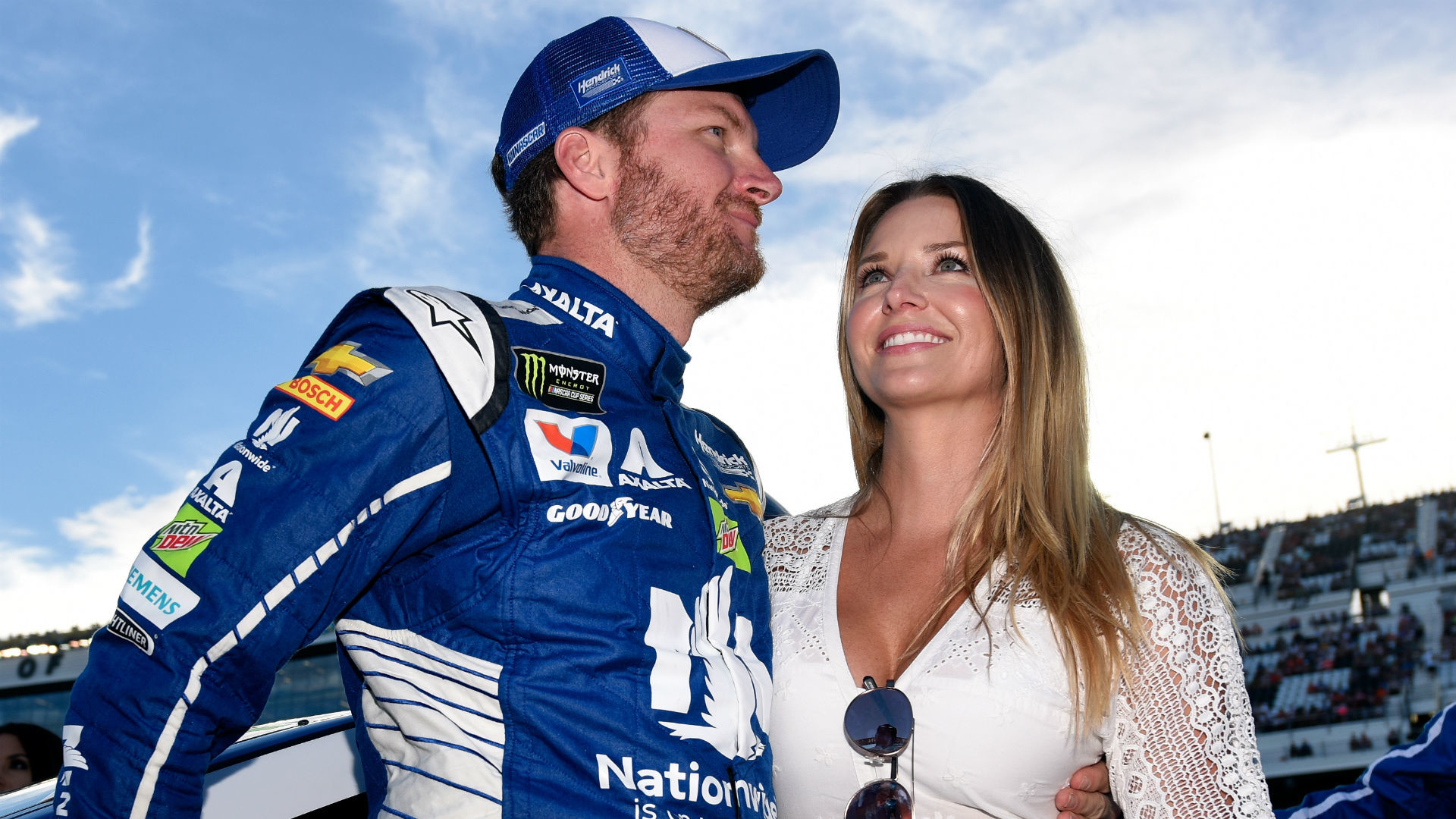1920x1080 Dale Earnhardt Jr., wife Amy welcome baby girl