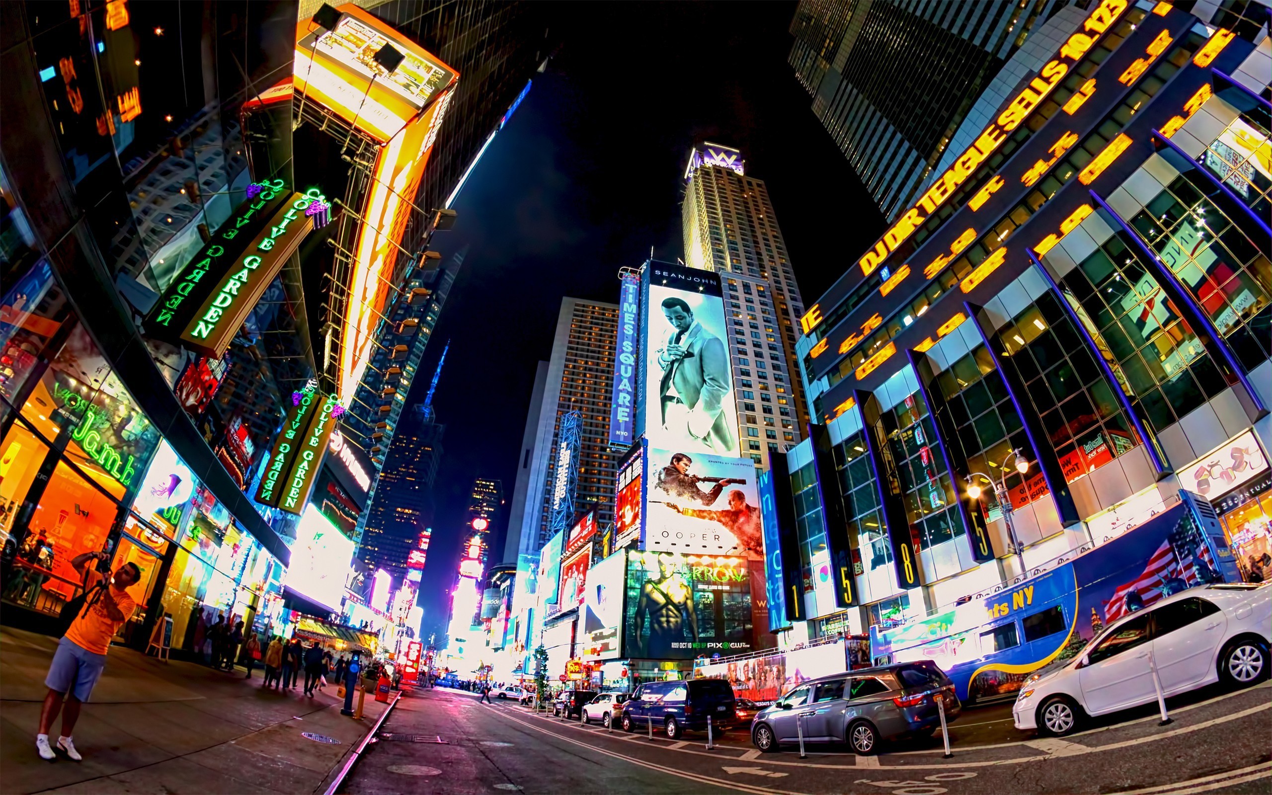 2560x1600 Times Square At Night 2014