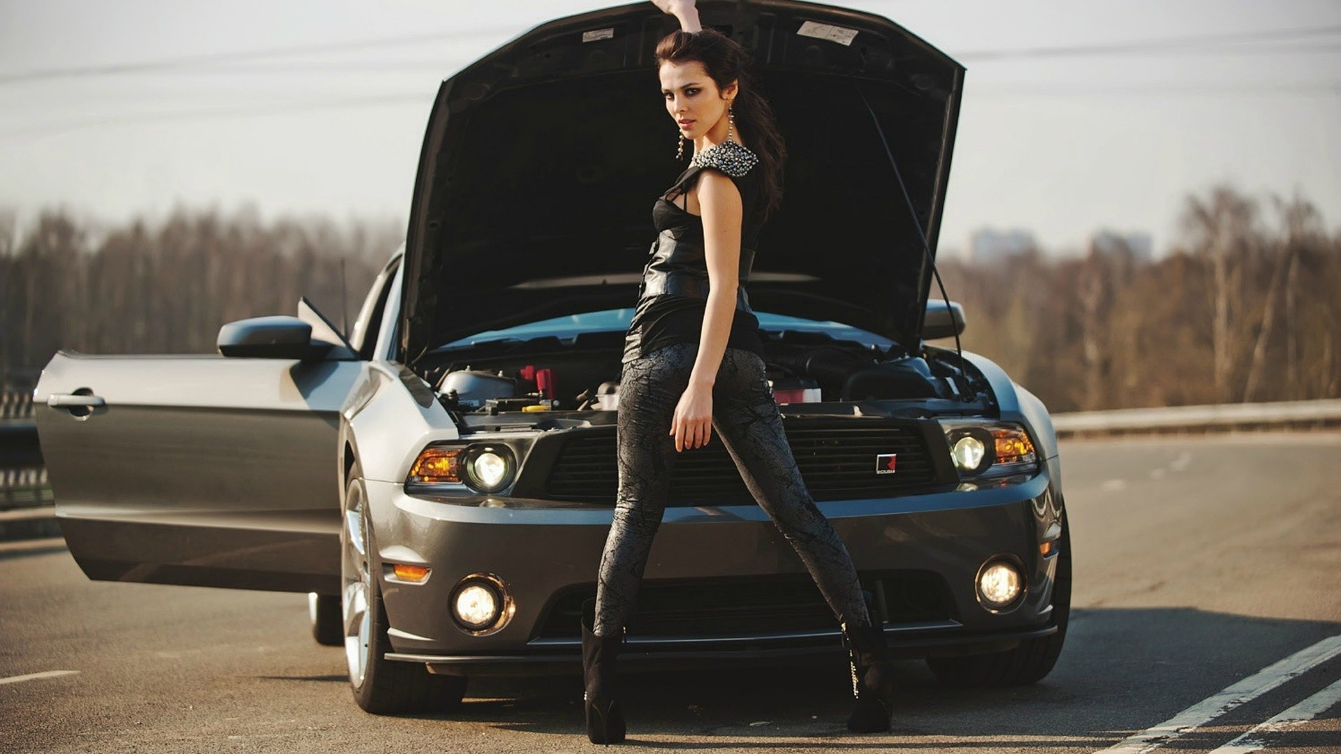 1920x1080 Mustang girls picture for desktop and wallpaper. Yes, thank you.