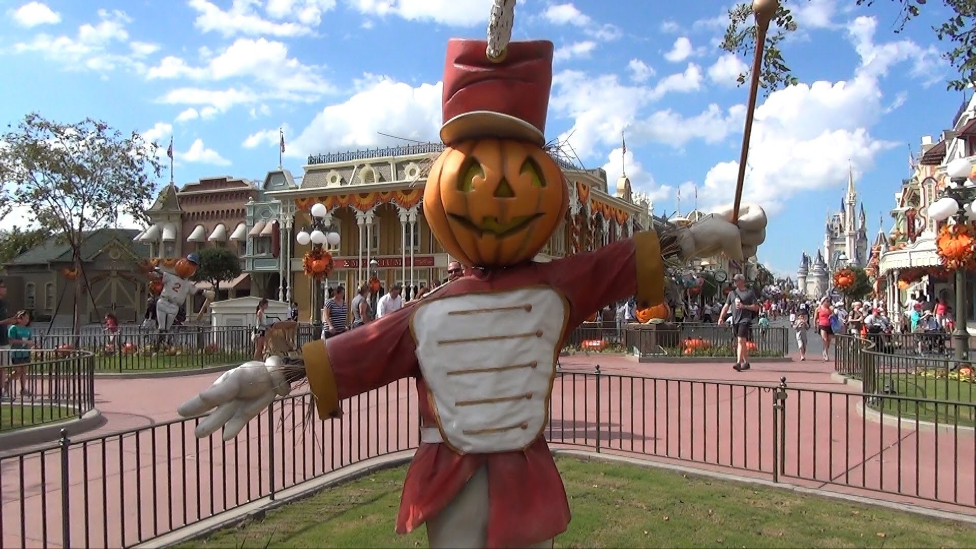 1920x1080 Halloween Decorations at the Magic Kingdom 2013 - Scarecrows, Pumpkins,  Walt Disney World