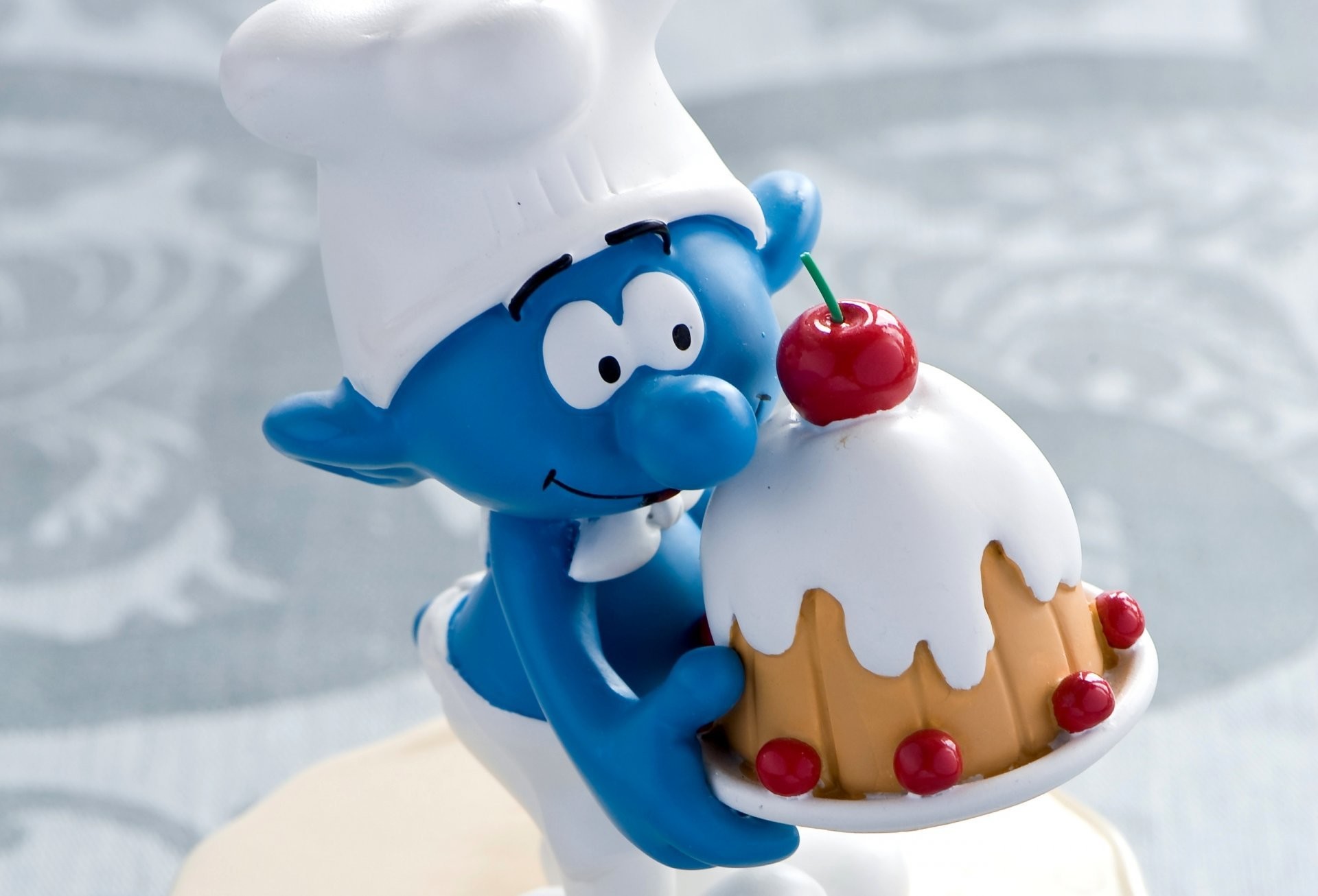 1920x1306 smurf smurfs figurine toys dessert cherry