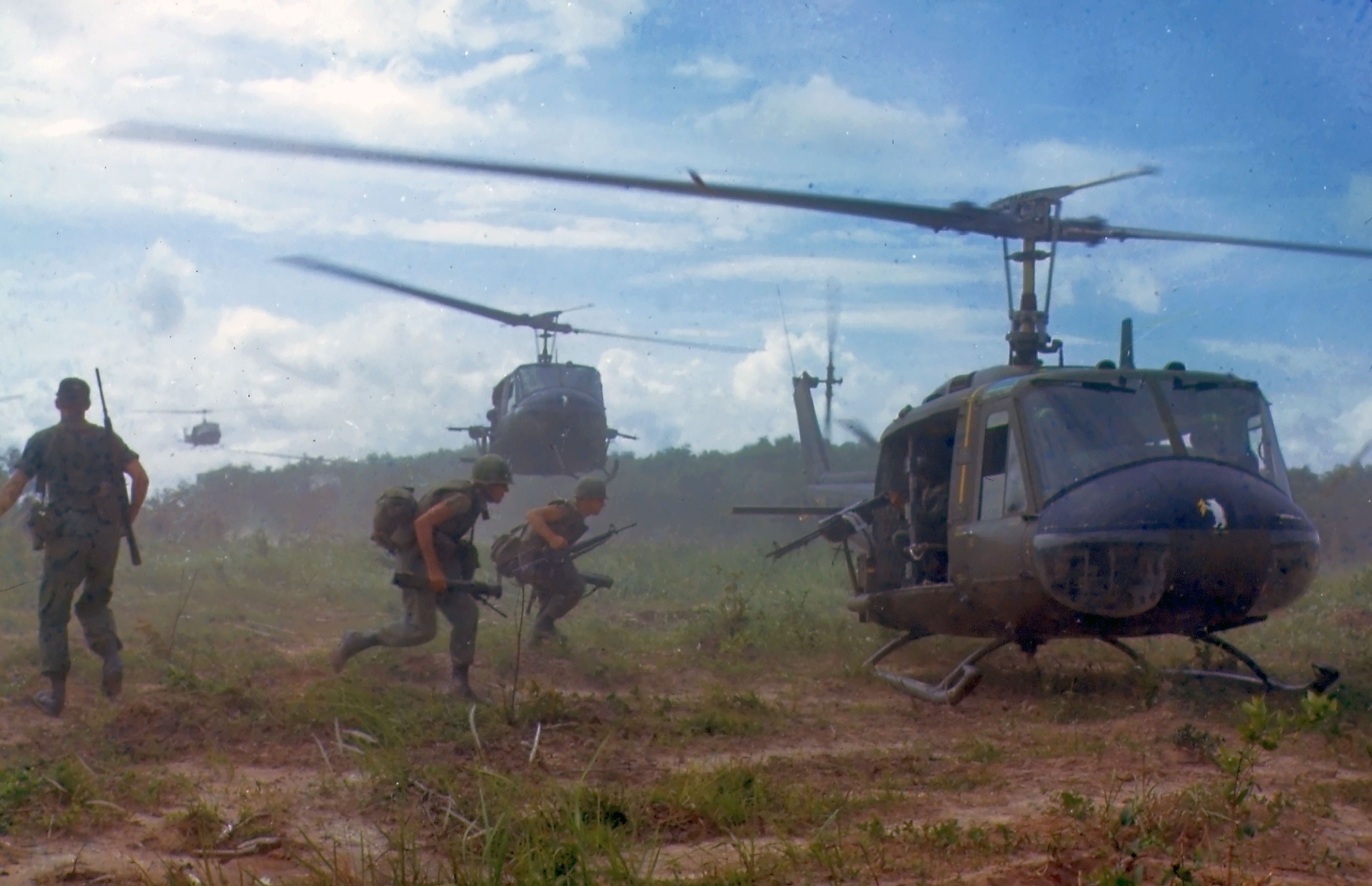 2914x1883 ... wallpaper, soldiers, destruction, 1966, cool photo, helicopters,  victims, troop, rotorcraft, infantry, air force, men in uniform, vietnam war,  us army, ...