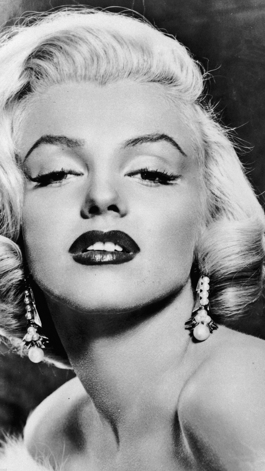 1080x1920 Marilyn Monroe Sexy Classic Face Portrait #iPhone #6 #plus #wallpaper