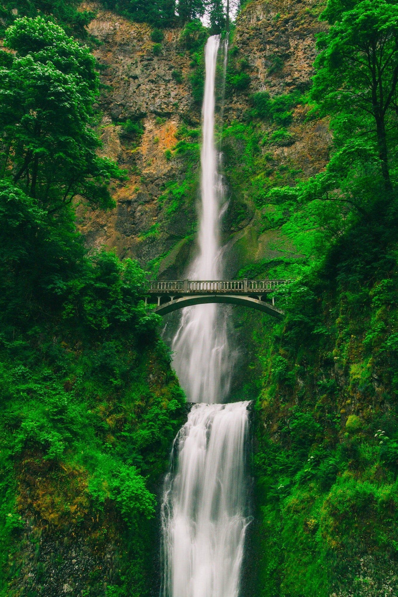 1333x2000 Waterfall Images