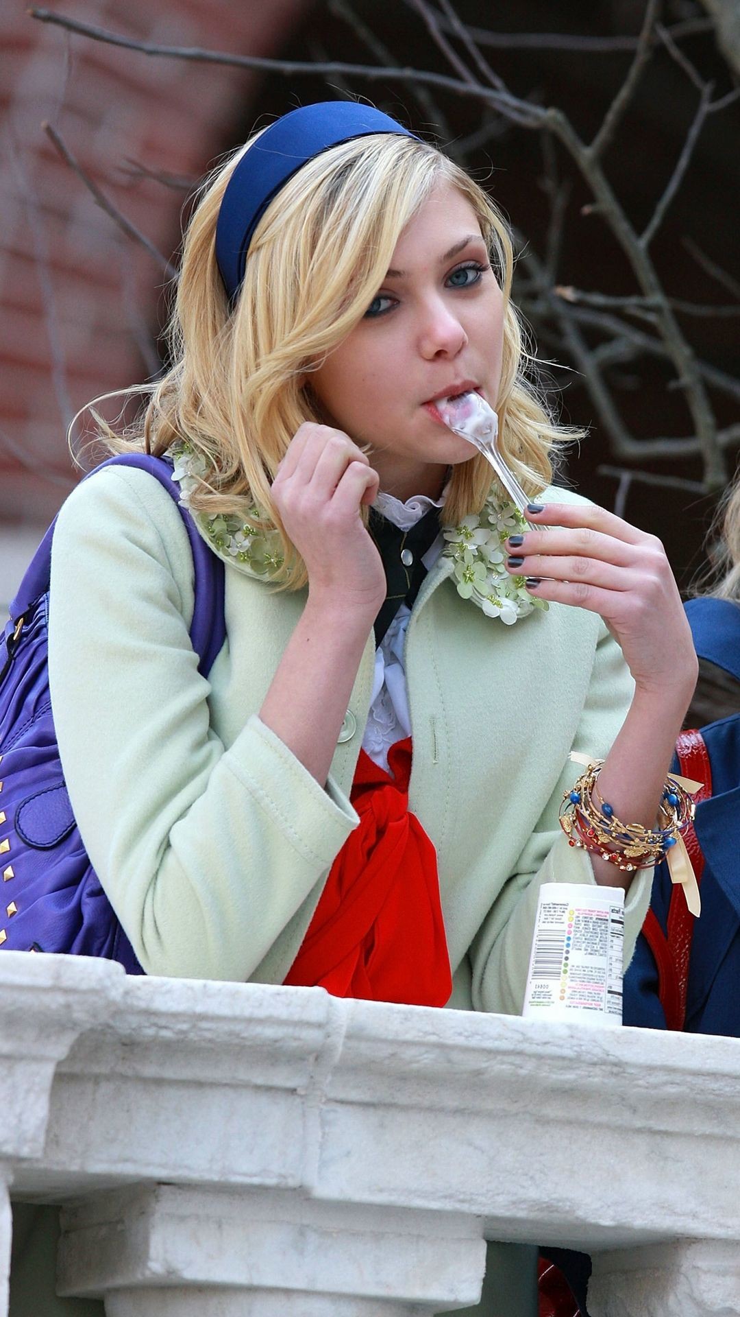1080x1920 ... Taylor Momsen eating ice cream Celebrity mobile wallpaper