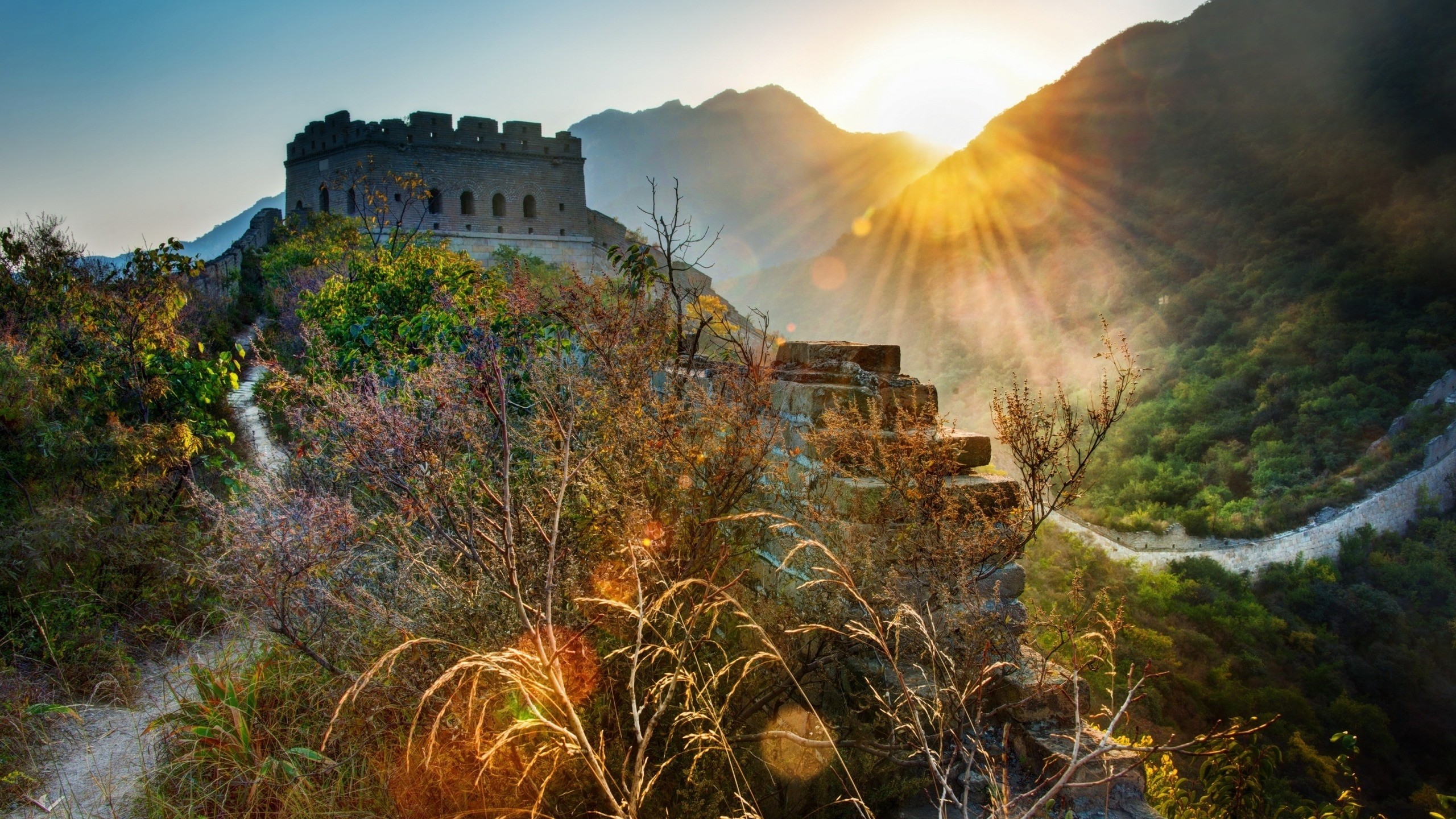2560x1440  The Great Wall of China Landscape