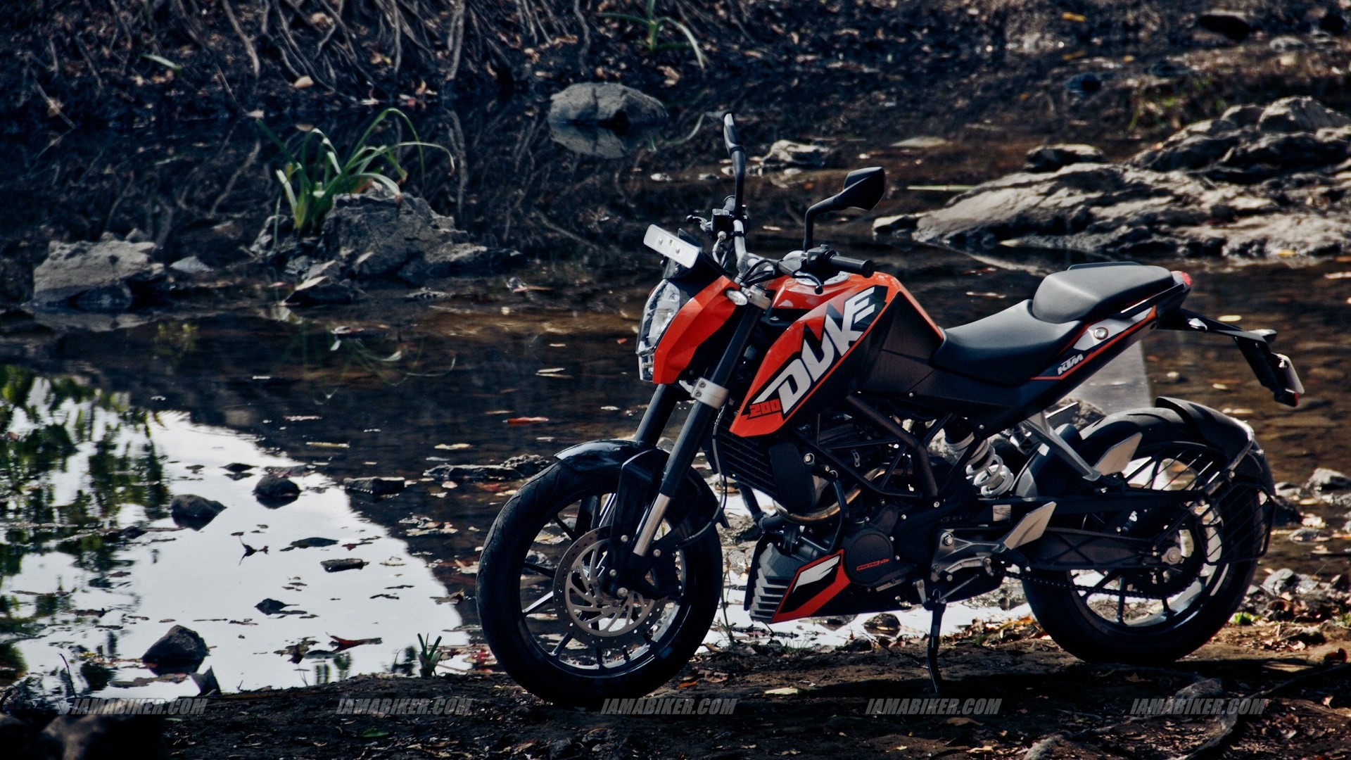 1920x1080 KTM Duke 200 HD wallpaper gallery. Click on picture to see high resolution  image.