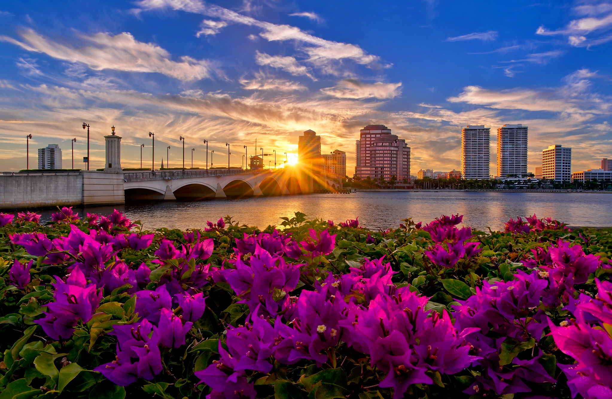 2046x1334 Sunset over Palm Beach, Florida